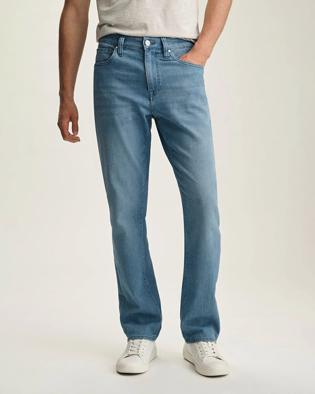 men's relaxed straight fit