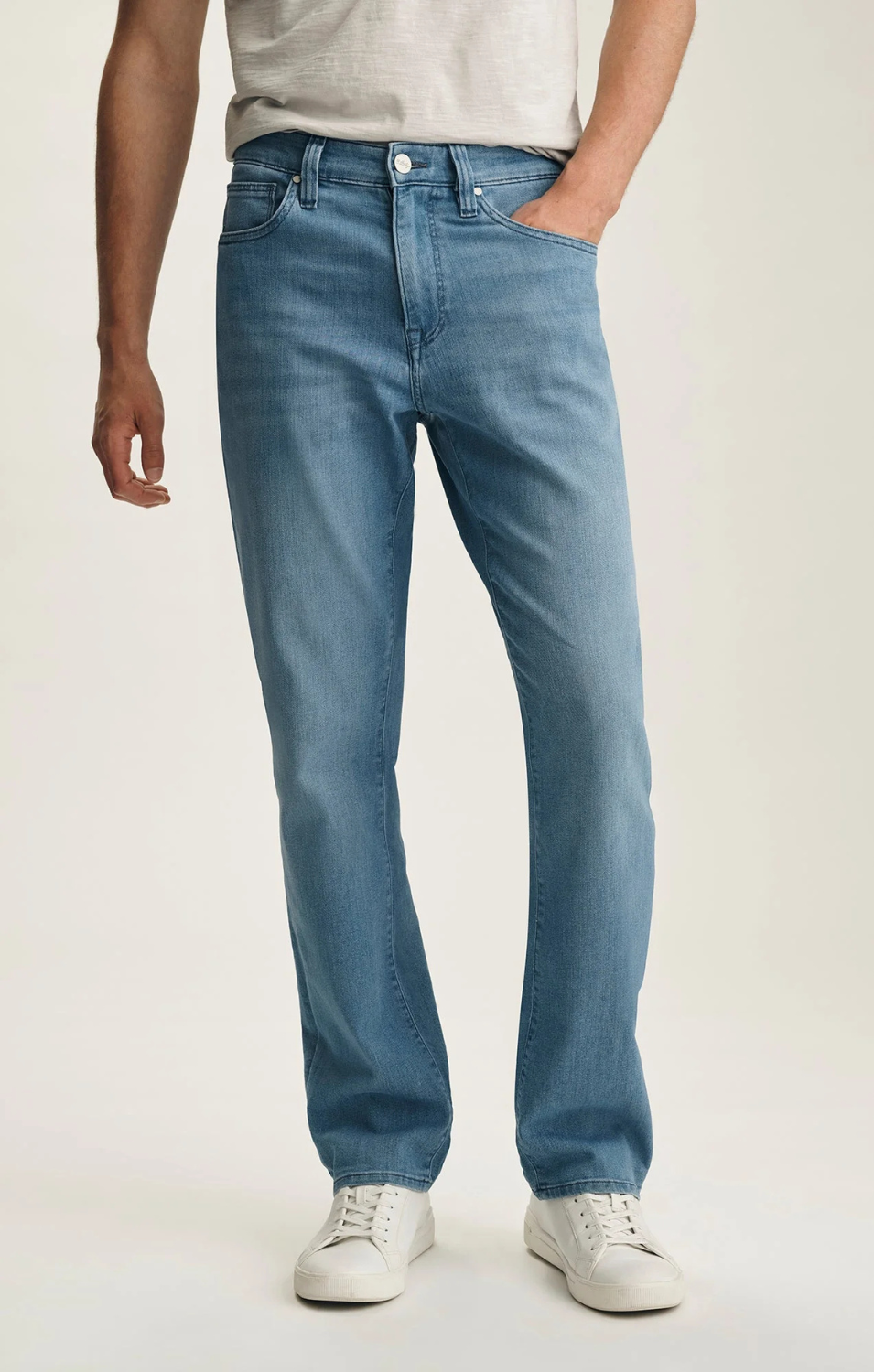 men's relaxed straight fit
