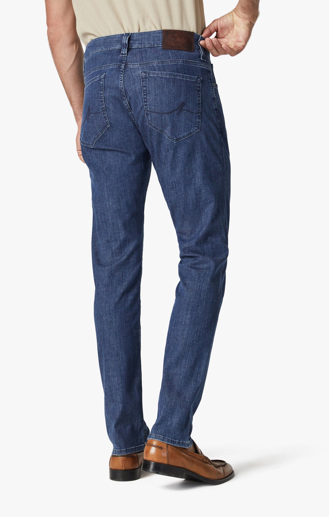 Charisma Relaxed Straight Leg Jeans In Mid Kona