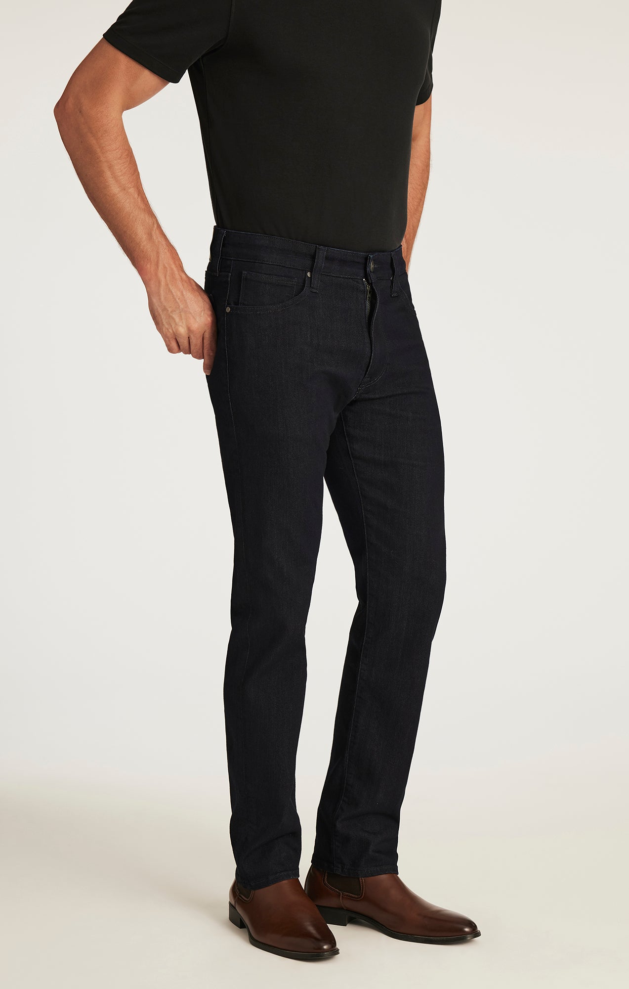 Courage Straight Leg Jeans in Rinse Aerodenim