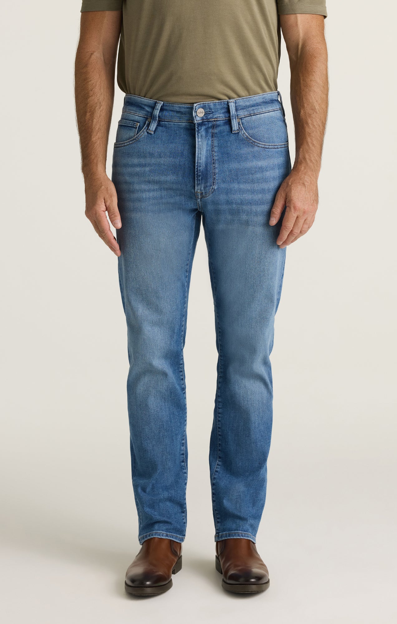 Courage Straight Leg Jeans in Light Brushed Aerodenim