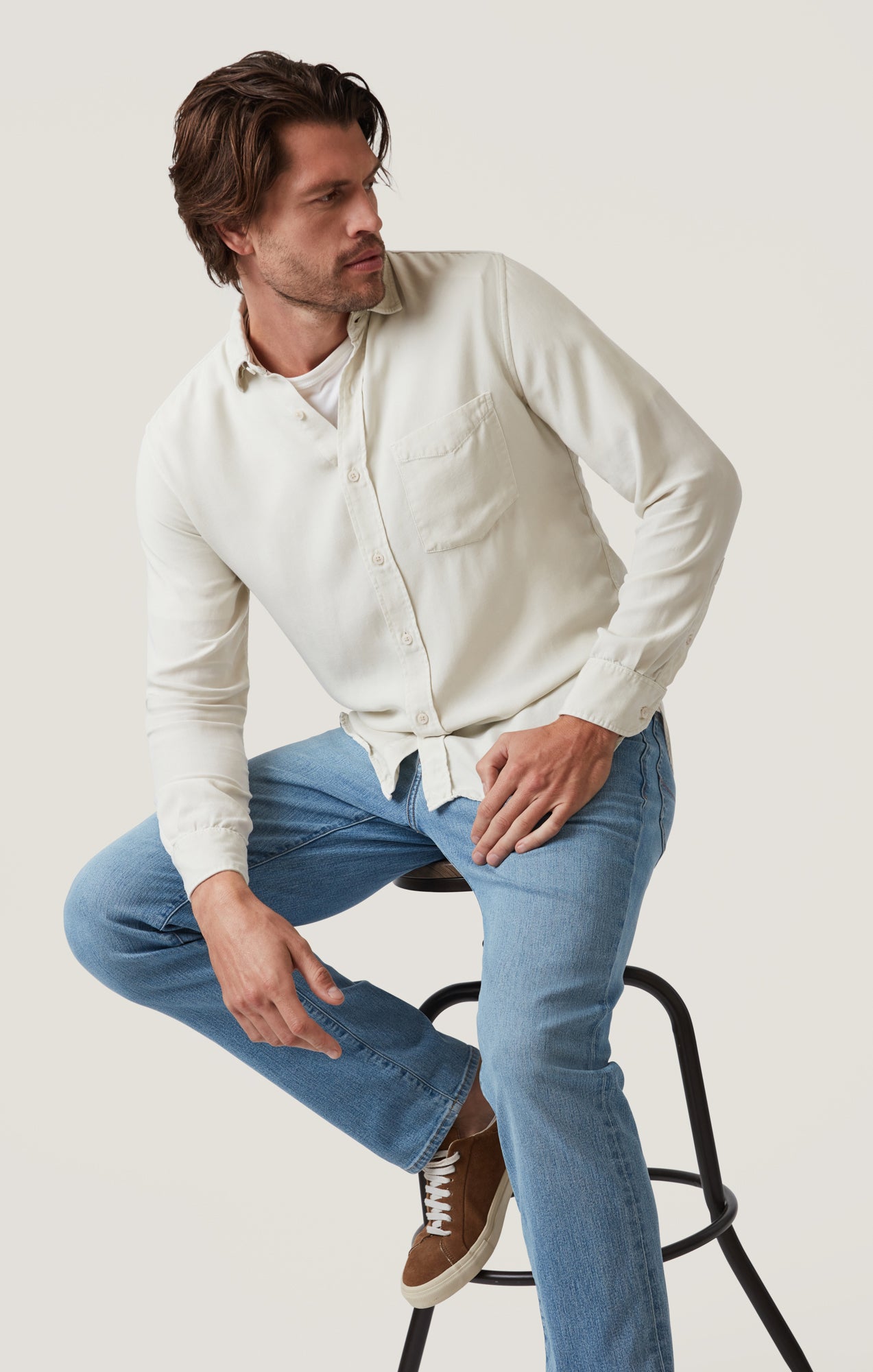 Charisma Relaxed Straight Jeans In Light Comfort