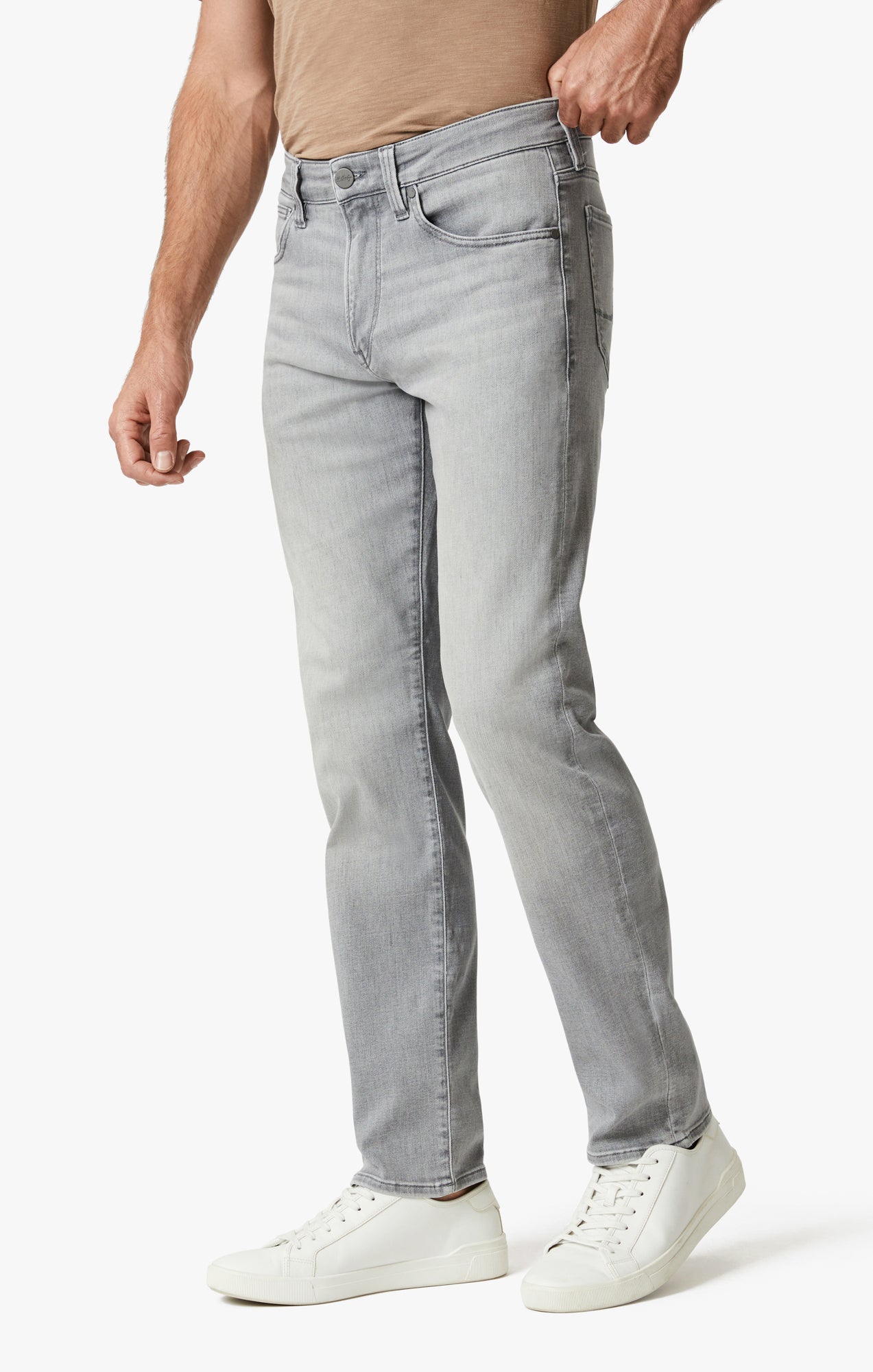 Courage Straight Leg Jeans In Light Grey Urban