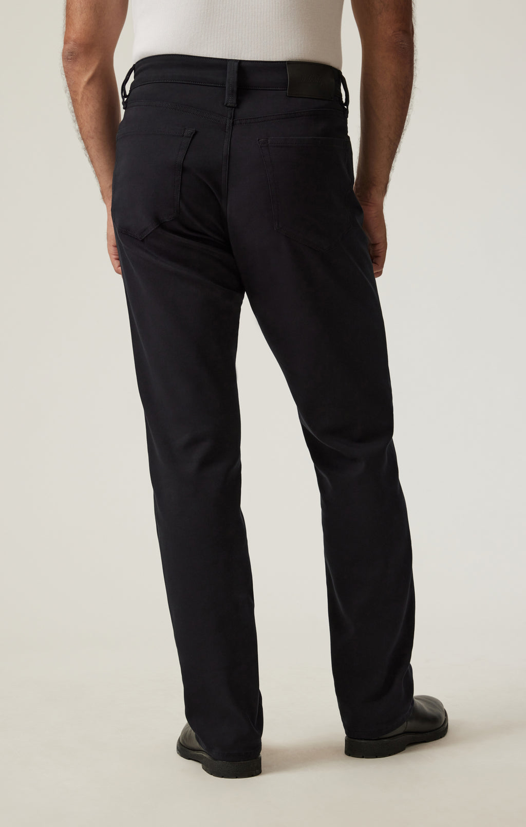 Charisma Relaxed Straight Pants in Black High Flyer