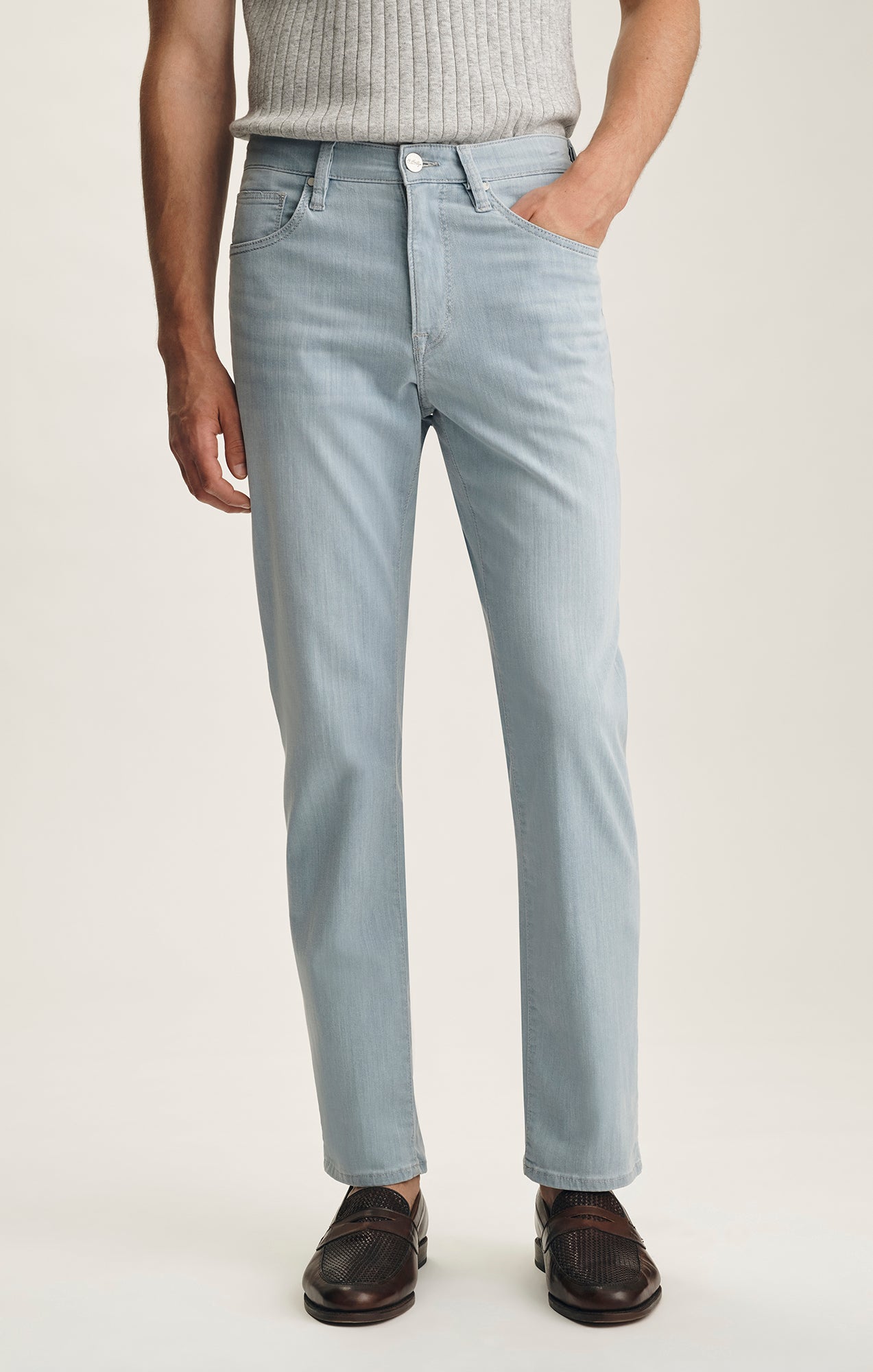 Charisma Relaxed Straight Jeans In Bleach Kona