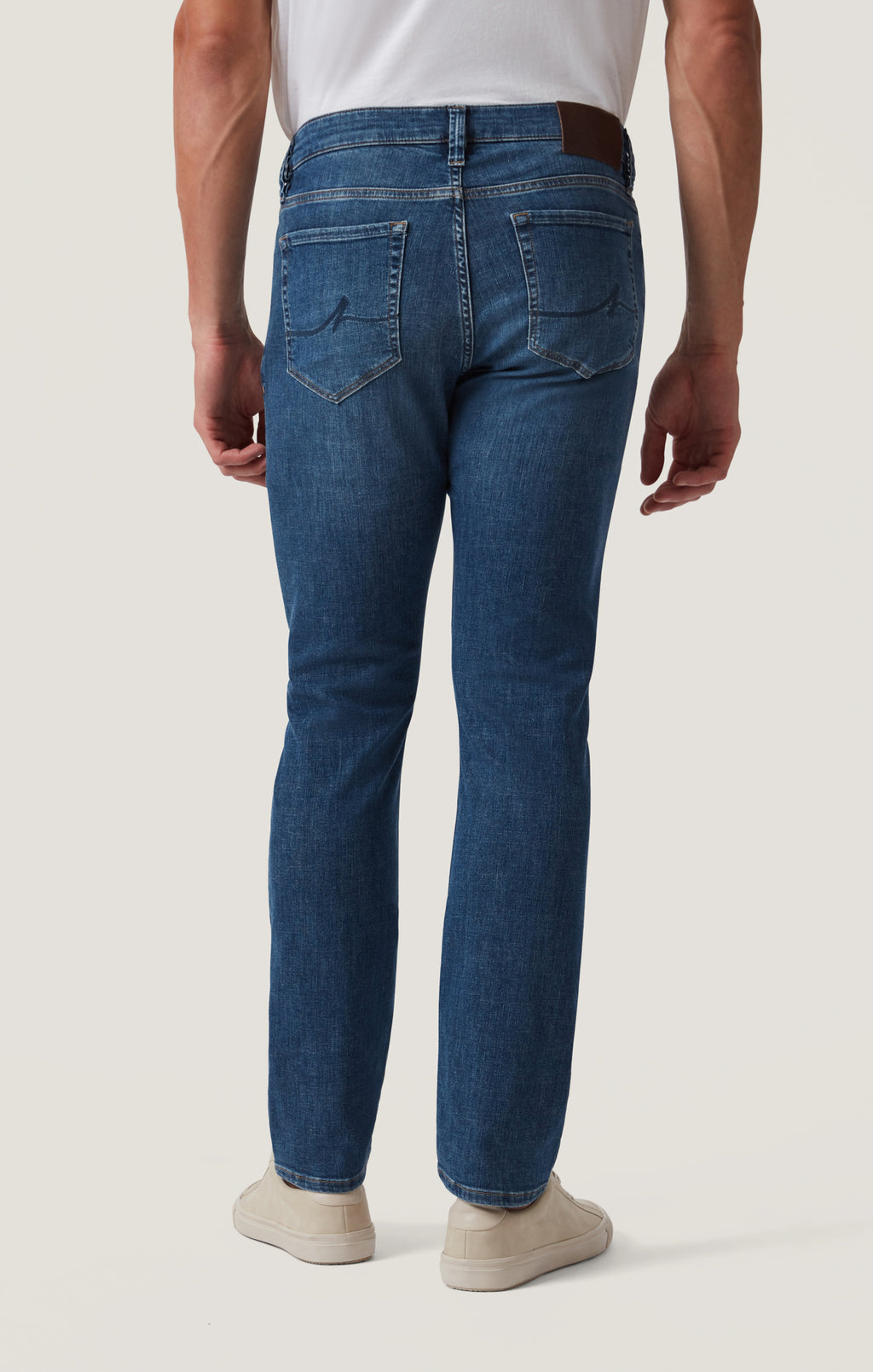 Courage Straight Leg Jeans in Mid Soft