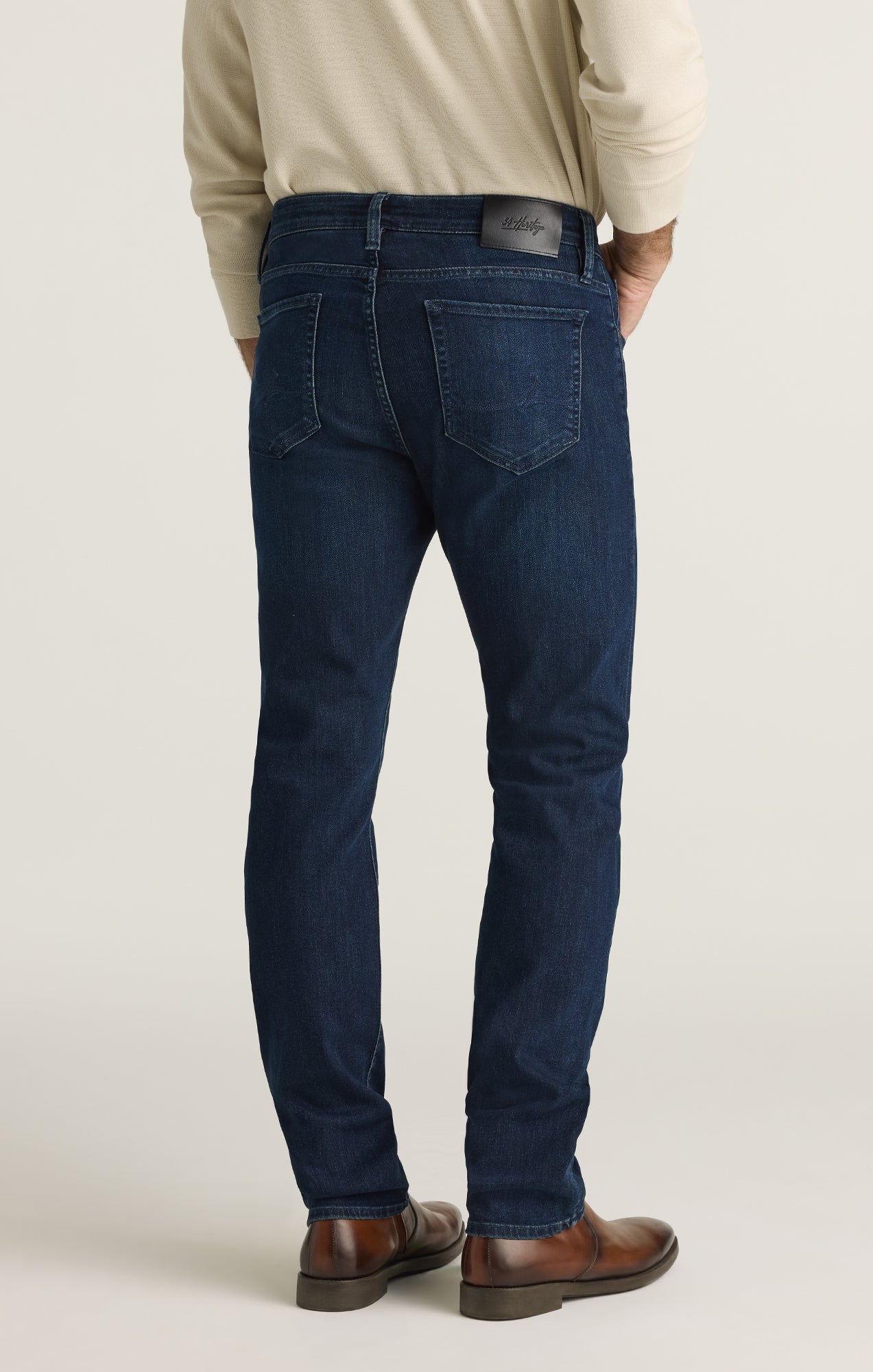 Courage Straight Leg Jeans in Rinse Brushed Aerodenim