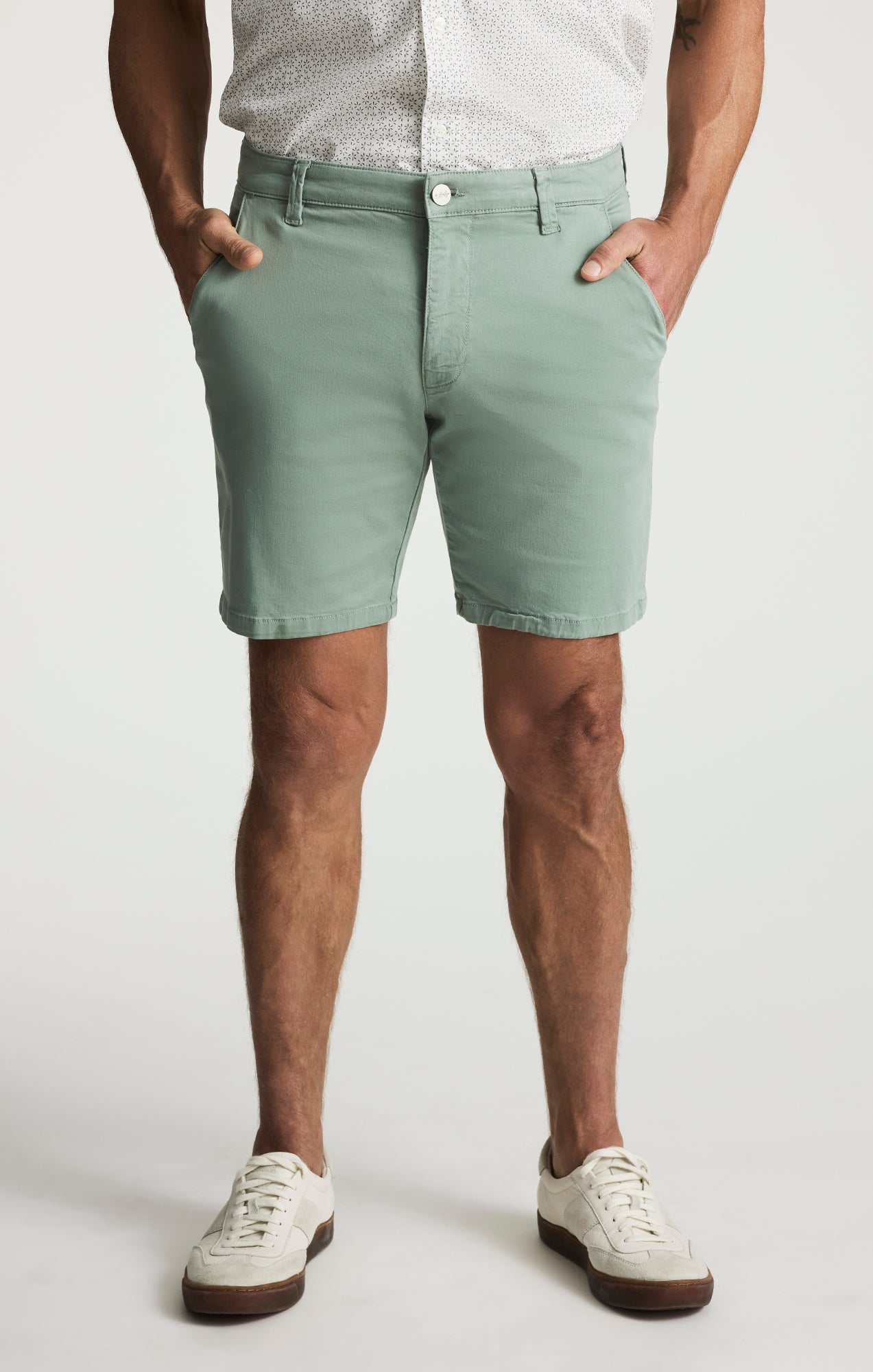 Arizona Slim Shorts In Iceberg Green Twill