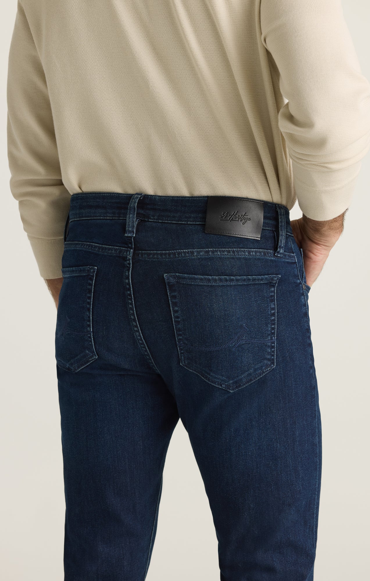 Courage Straight Leg Jeans in Rinse Brushed Aerodenim