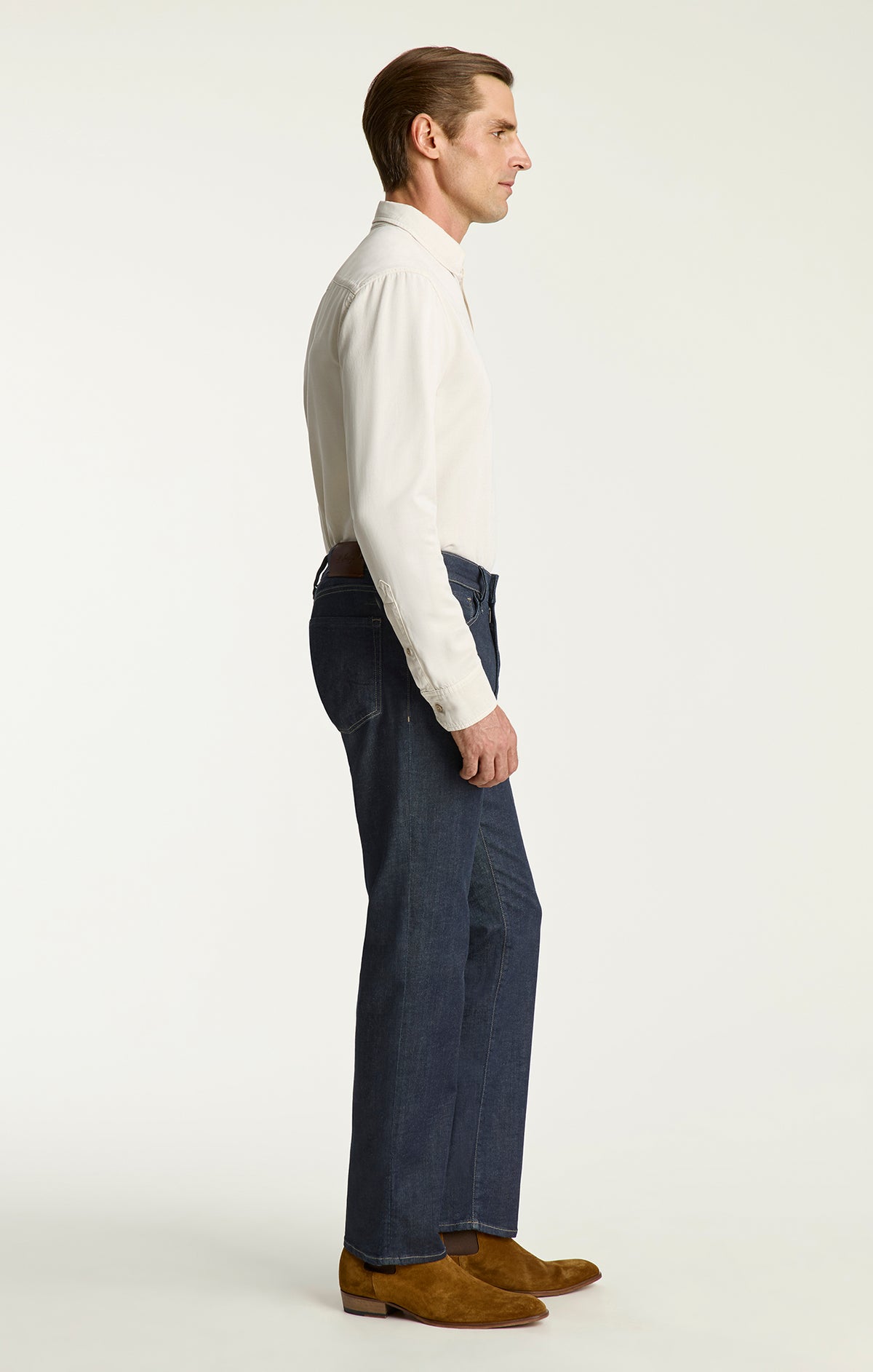 Charisma Relaxed Straight Jeans In Mid Soft