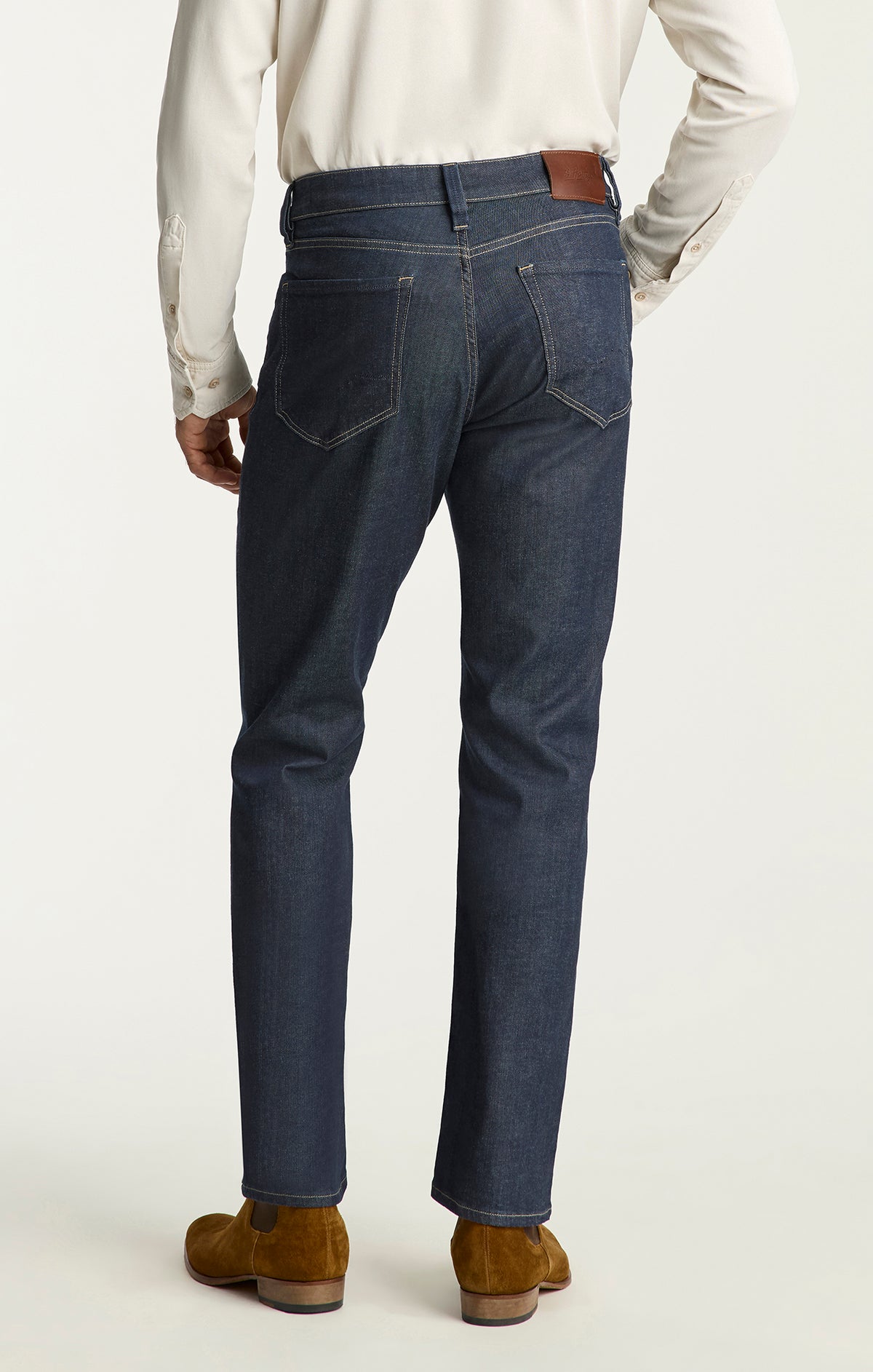 Charisma Relaxed Straight Jeans In Mid Soft