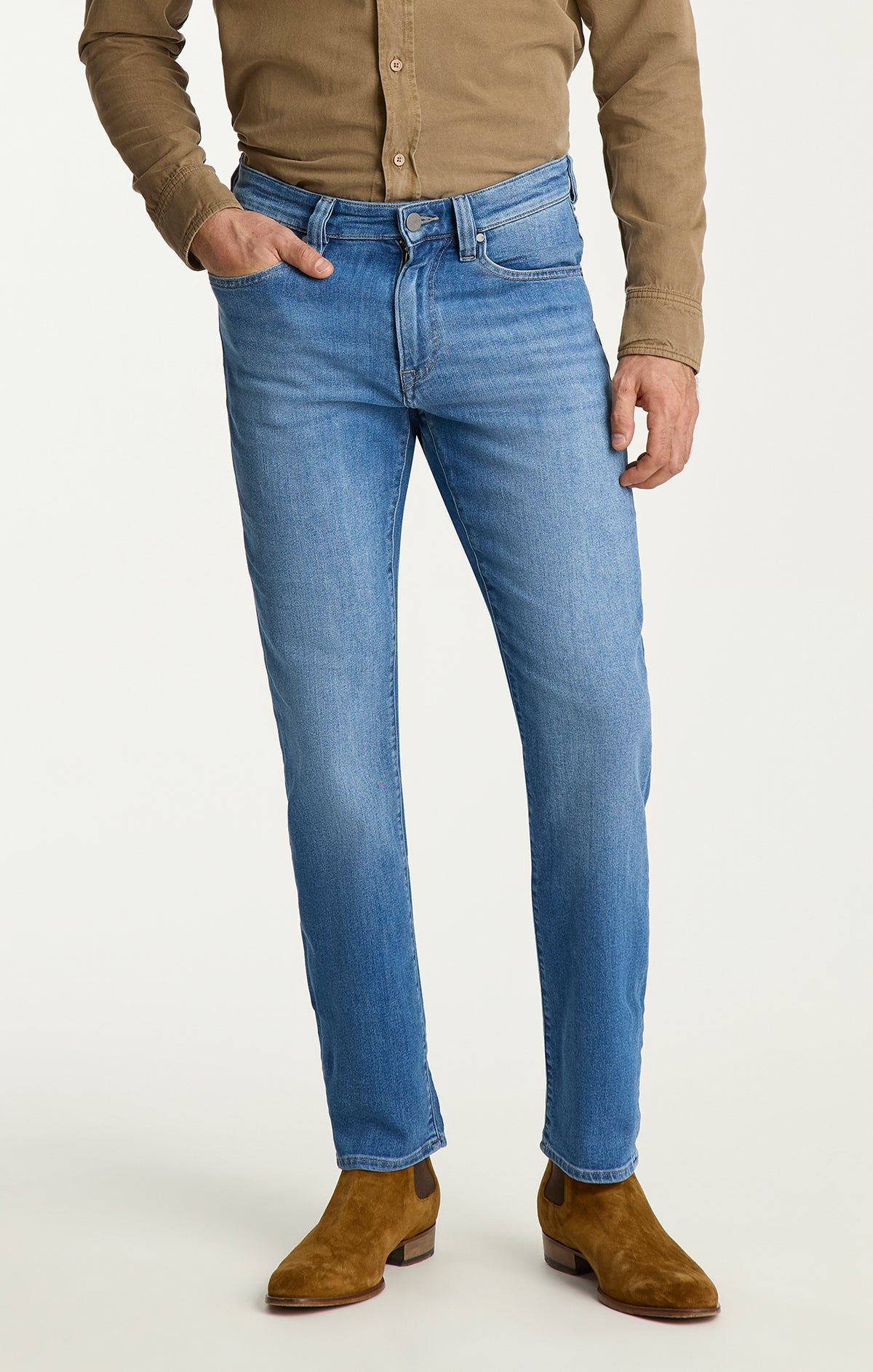 Charisma Relaxed Straight Jeans in Light Foggy Aerodenim