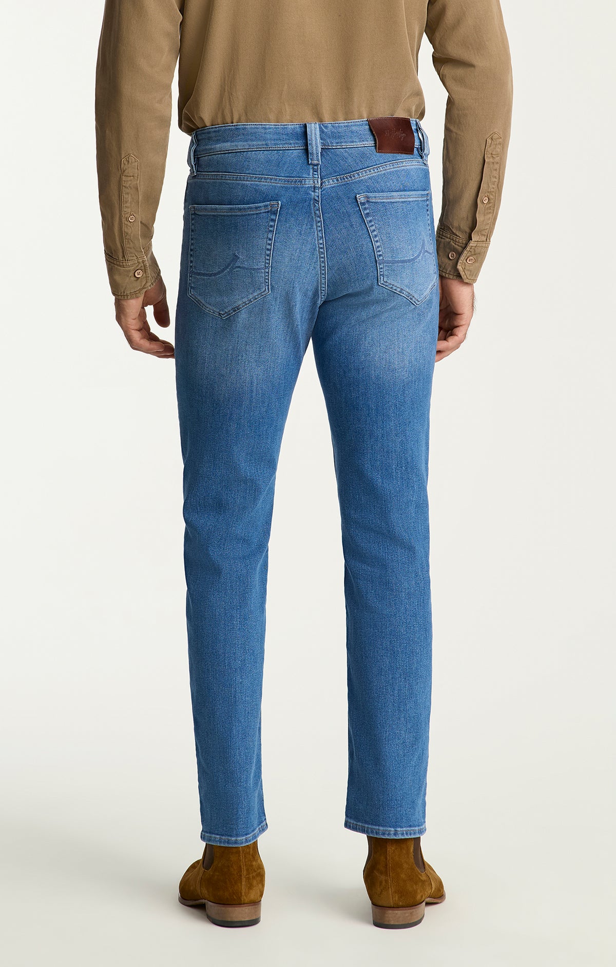 Charisma Relaxed Straight Jeans in Light Foggy Aerodenim