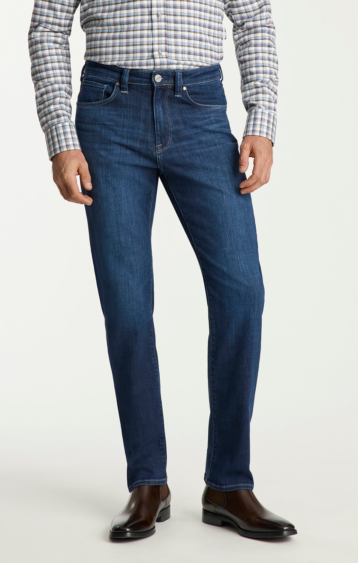 Charisma Relaxed Straight Jeans in Rinse Brushed Organic Ultra