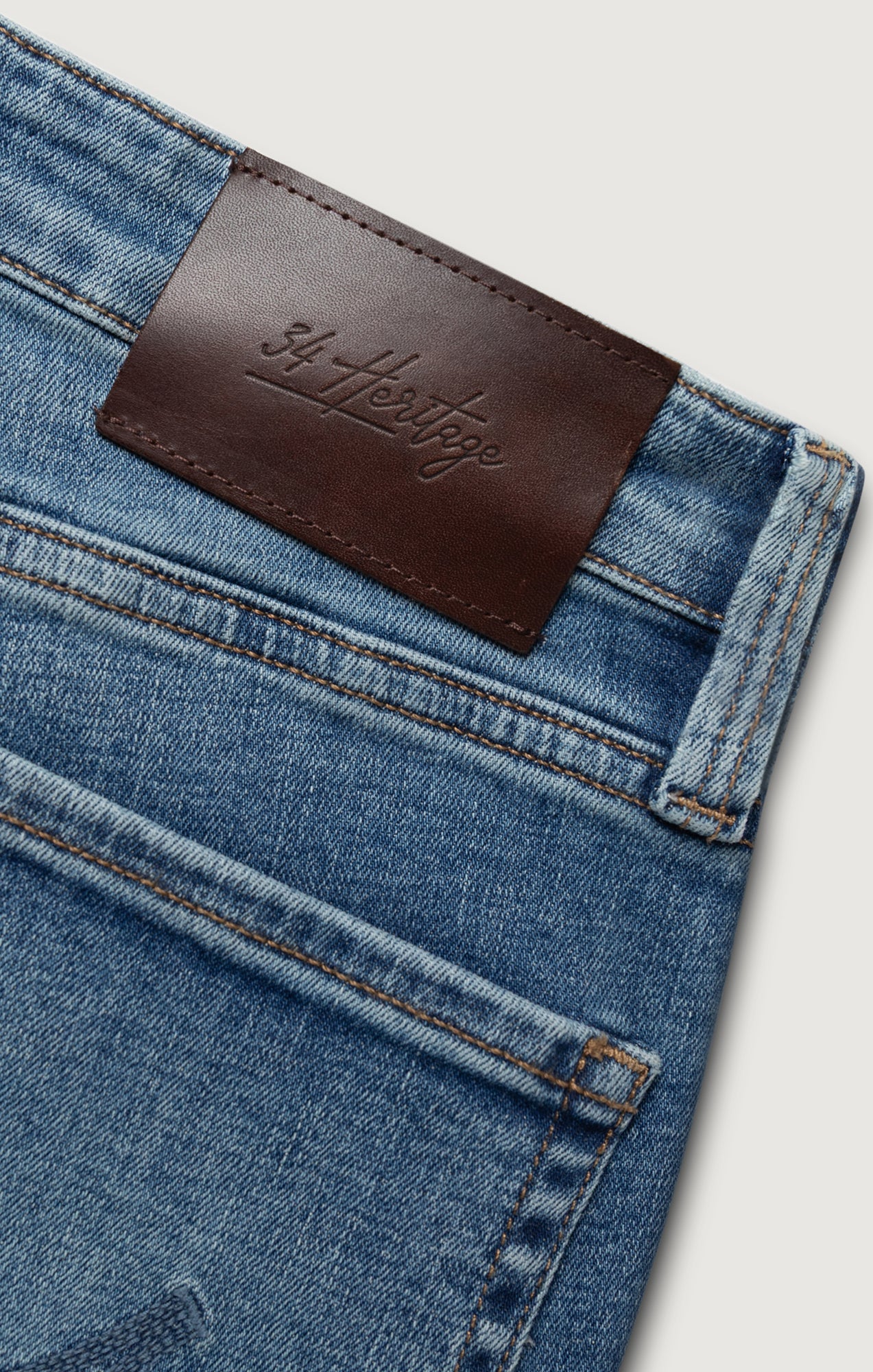 Cash Bootcut Jeans In Light Brushed Vintage