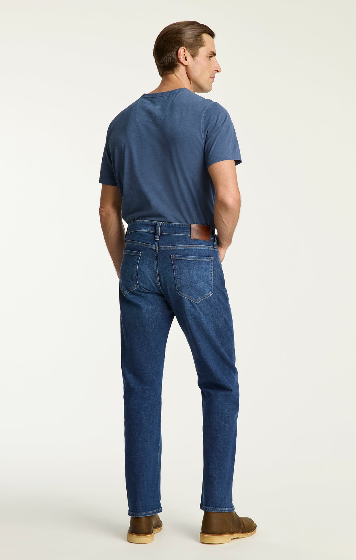 Camino Relaxed Straight Jeans in Dark Vintage