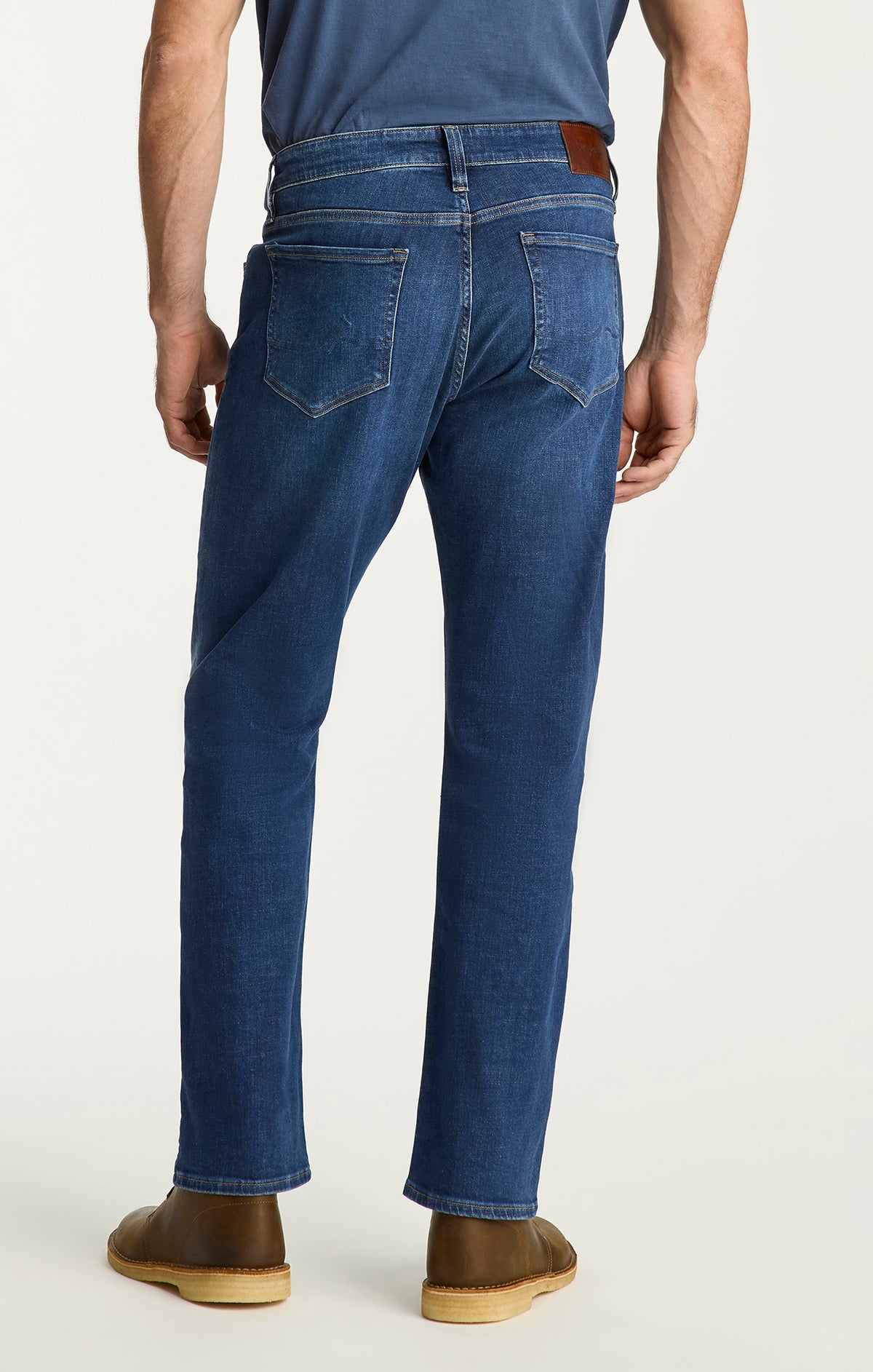 Camino Relaxed Straight Jeans in Dark Vintage