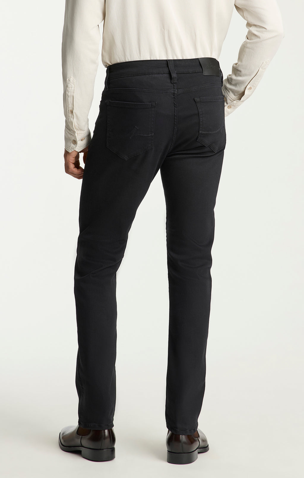 Courage Straight Leg Jeans In Black Urban