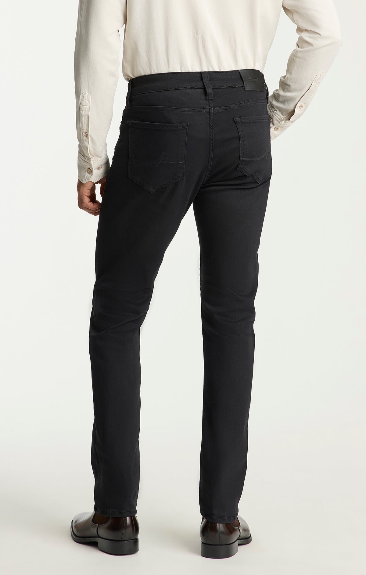 Courage Straight Leg Jeans In Black Urban