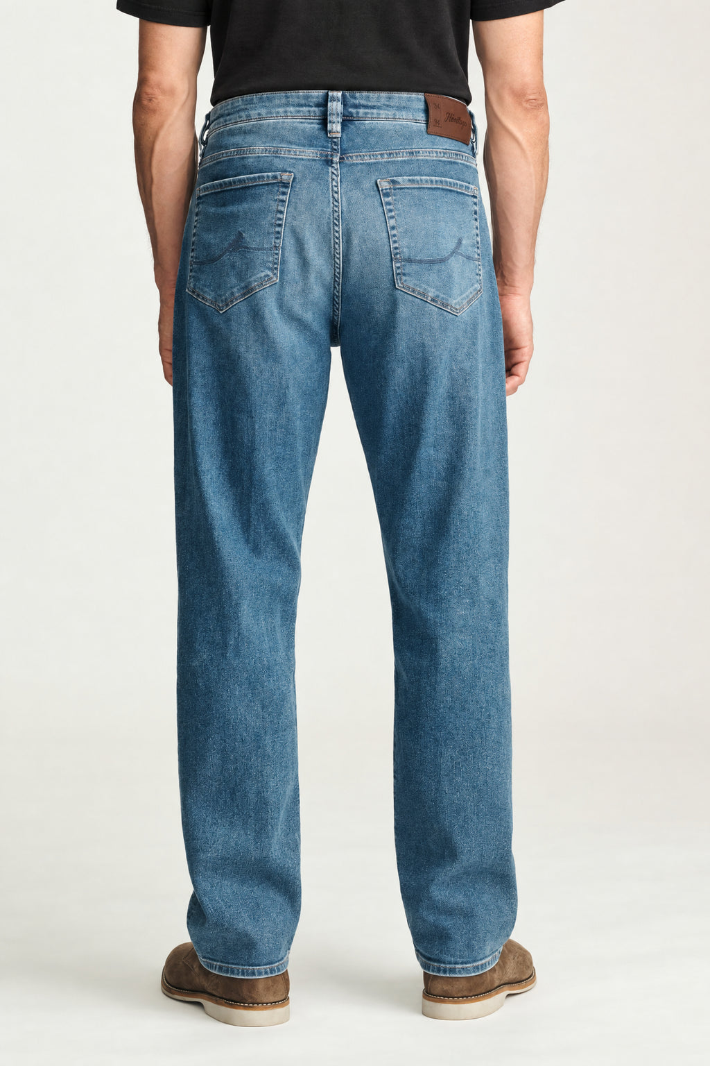 Charisma Relaxed Straight Jeans in Light Foggy Aerodenim