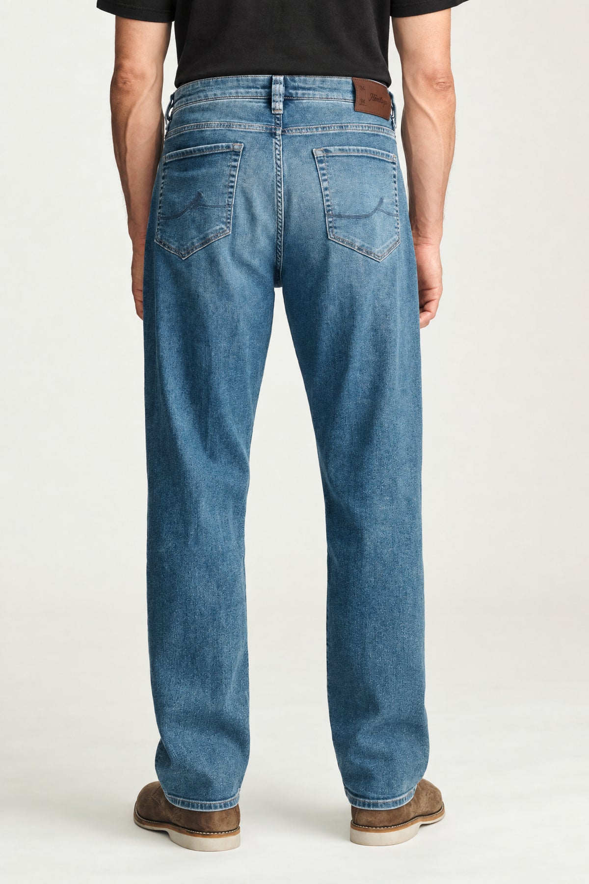 Charisma Relaxed Straight Jeans in Light Foggy Aerodenim