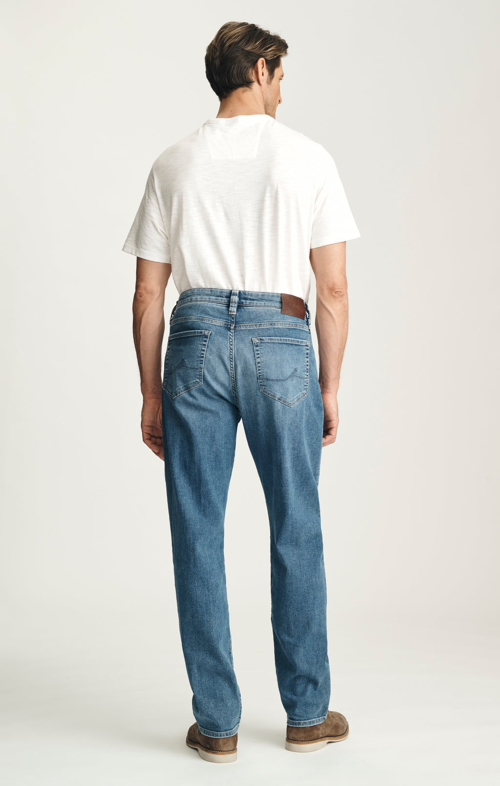 Courage Straight Leg Jeans in Light Foggy Aerodenim