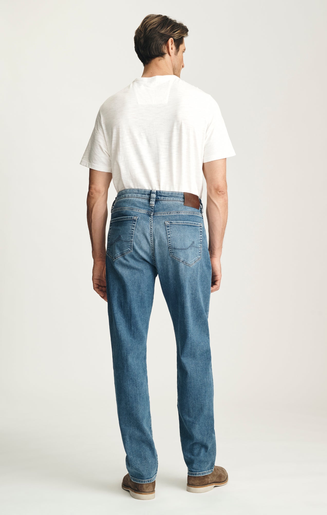 Courage Straight Leg Jeans in Light Foggy Aerodenim