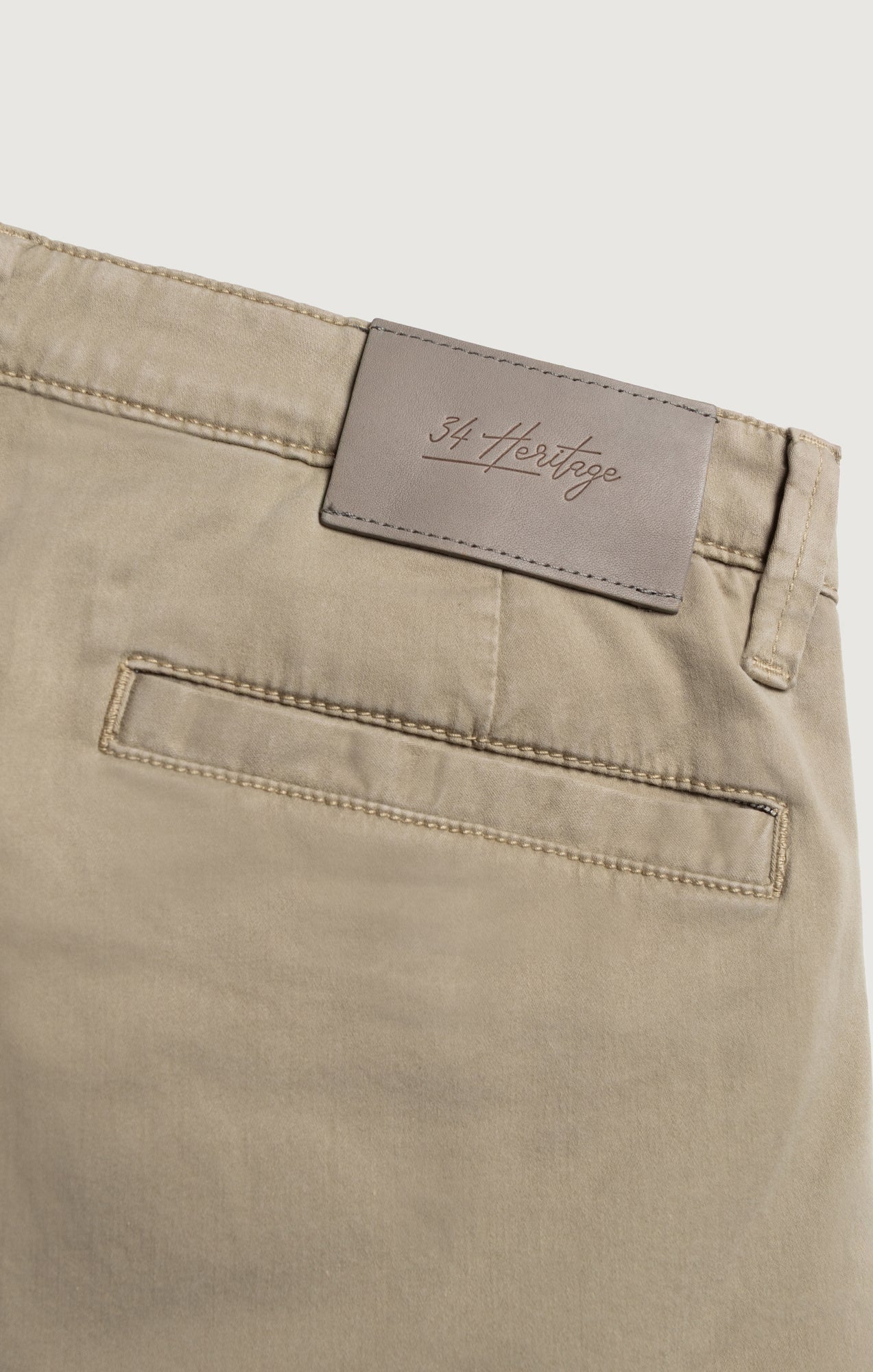 Arizona Slim Shorts In Aluminum Twill
