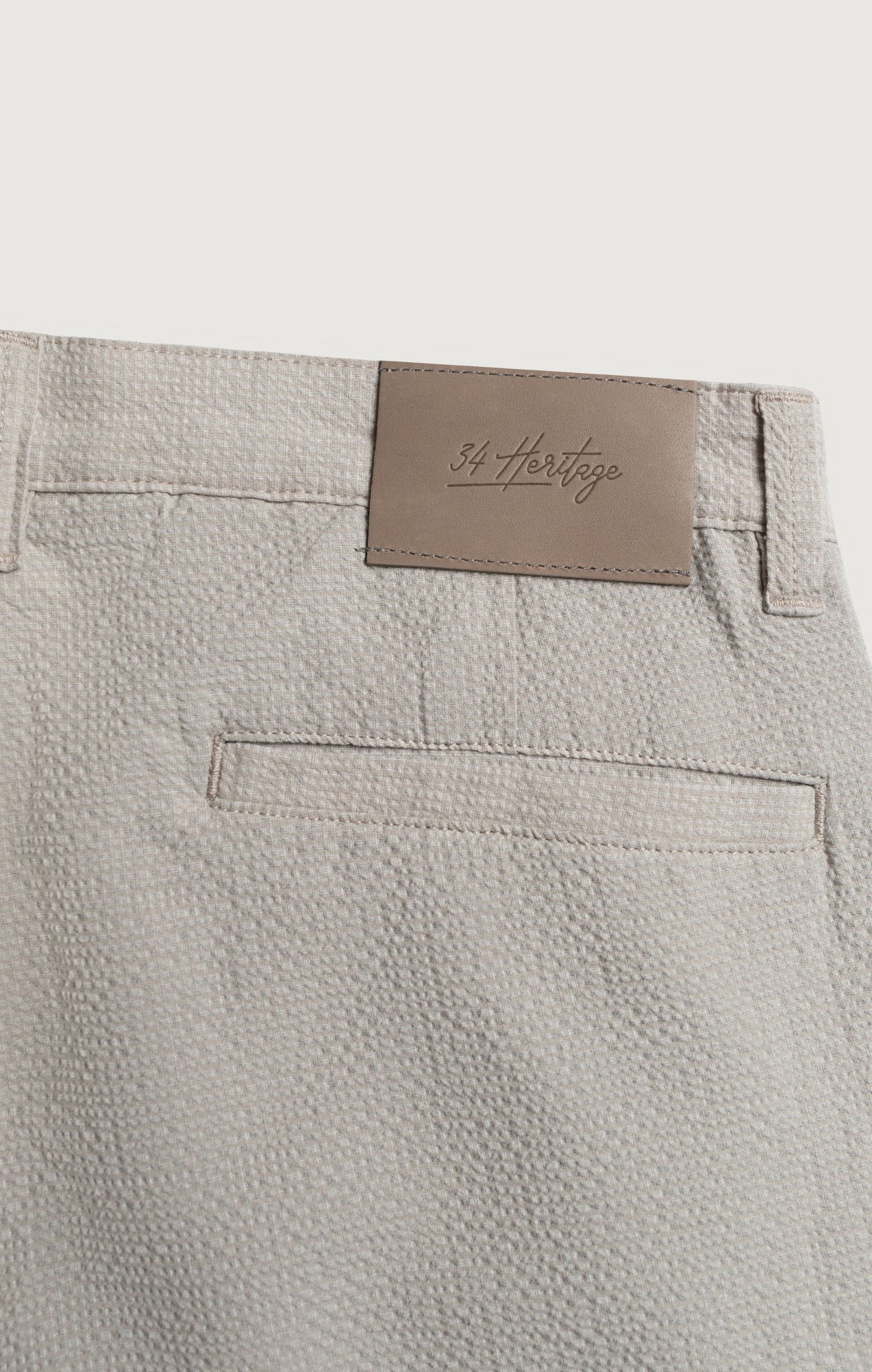 Arizona Slim Shorts In Stone Seersucker