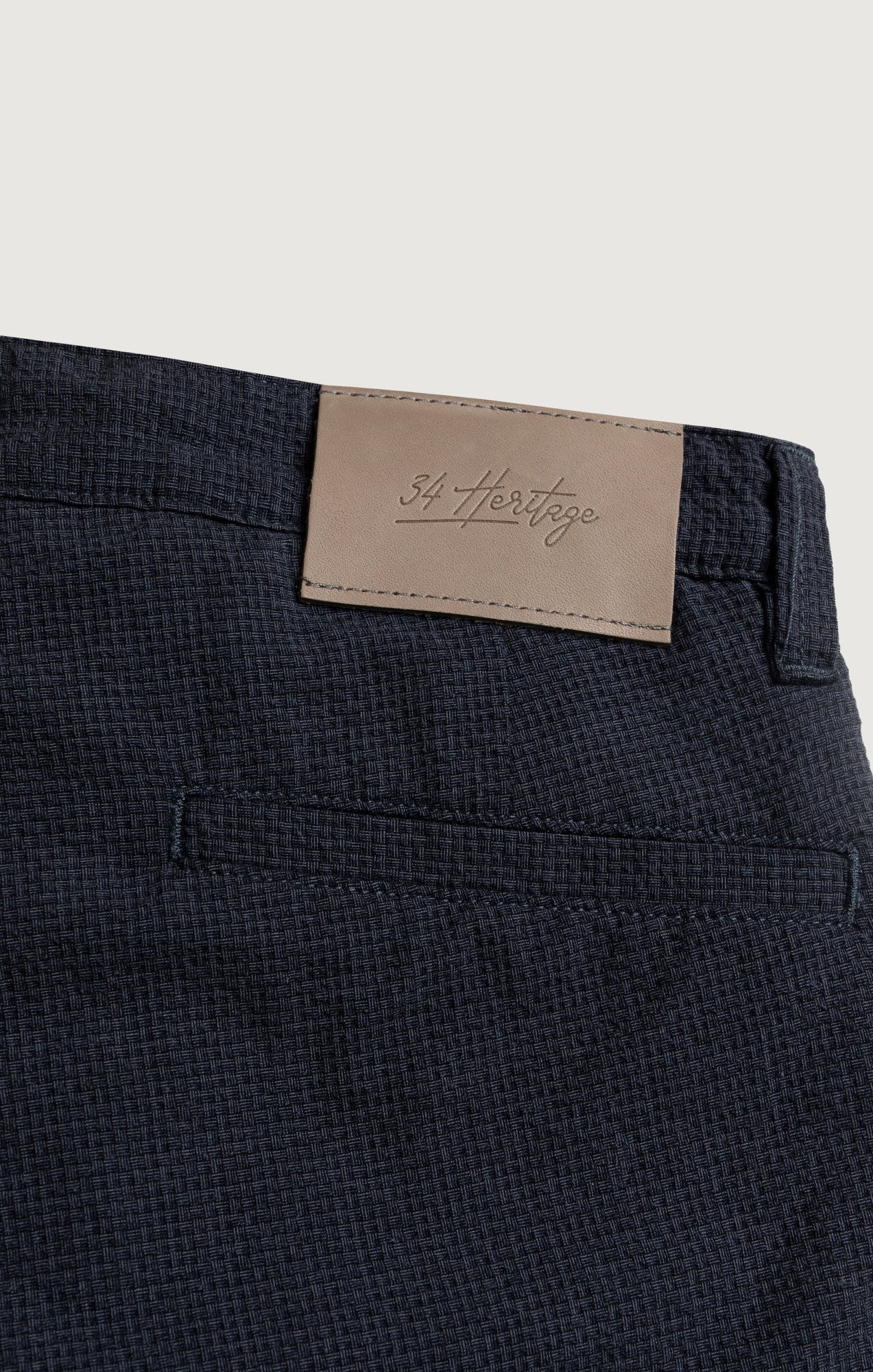 Arizona Slim Shorts In Navy Seersucker