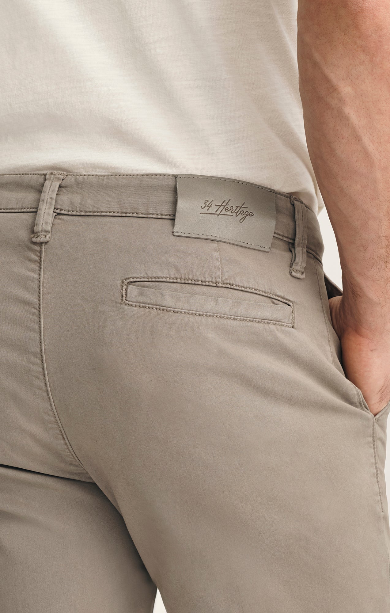Arizona Slim Shorts In Driftwood Twill