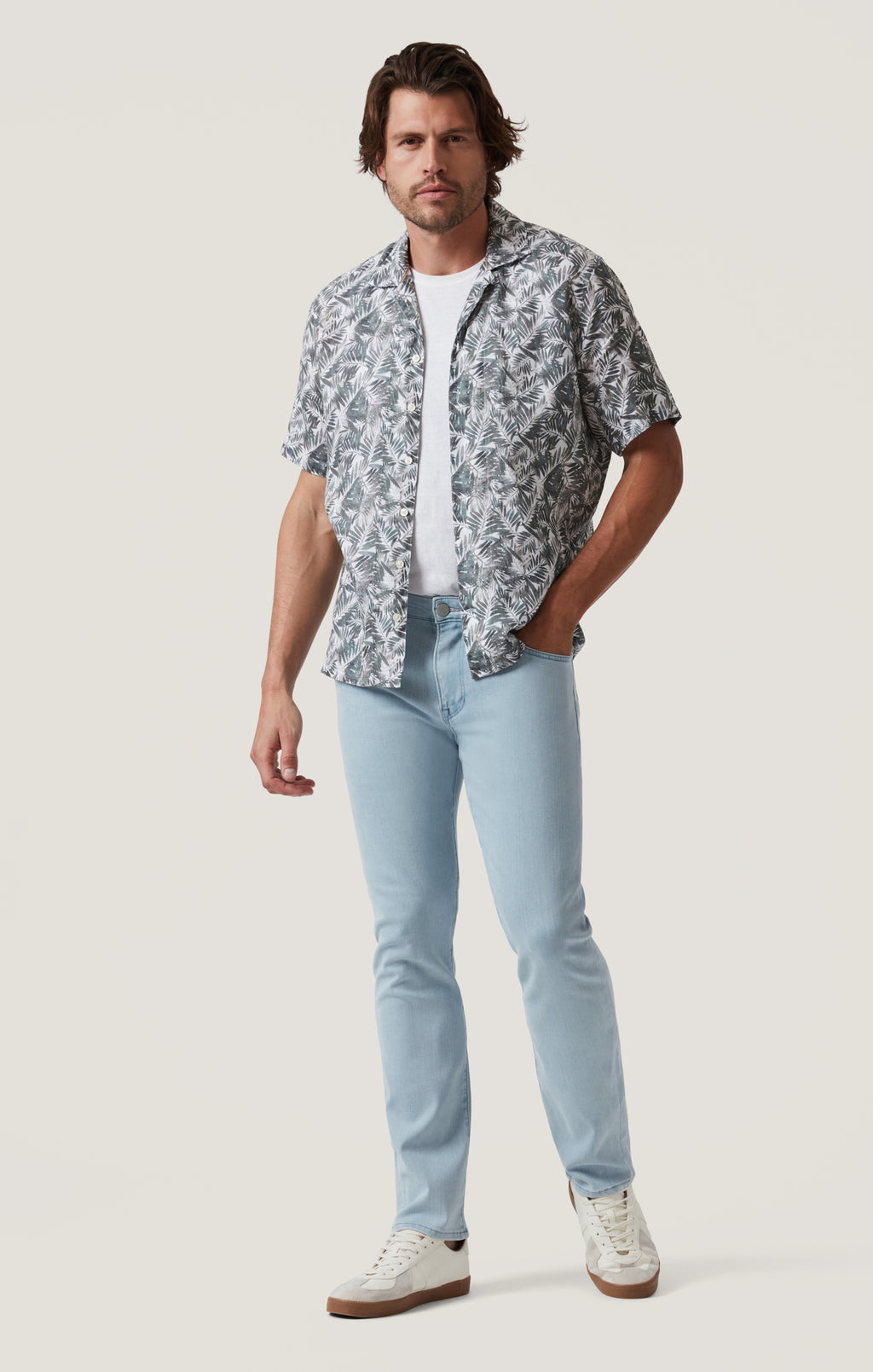 Courage Straight Leg Jeans in Ice Blue Urban