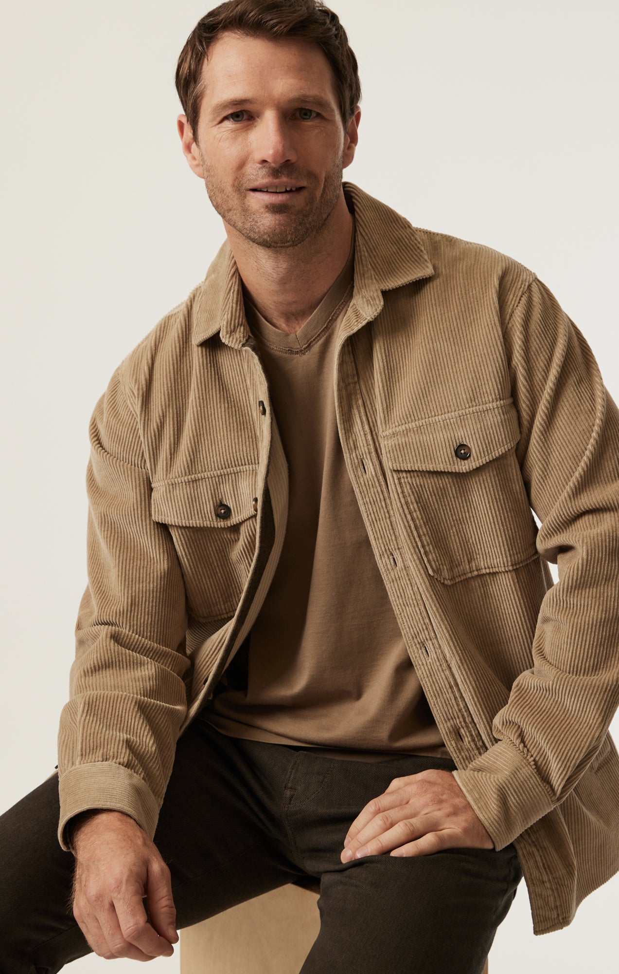 34 Heritage Men's Deconstructed V-Neck T-Shirt In Shitake