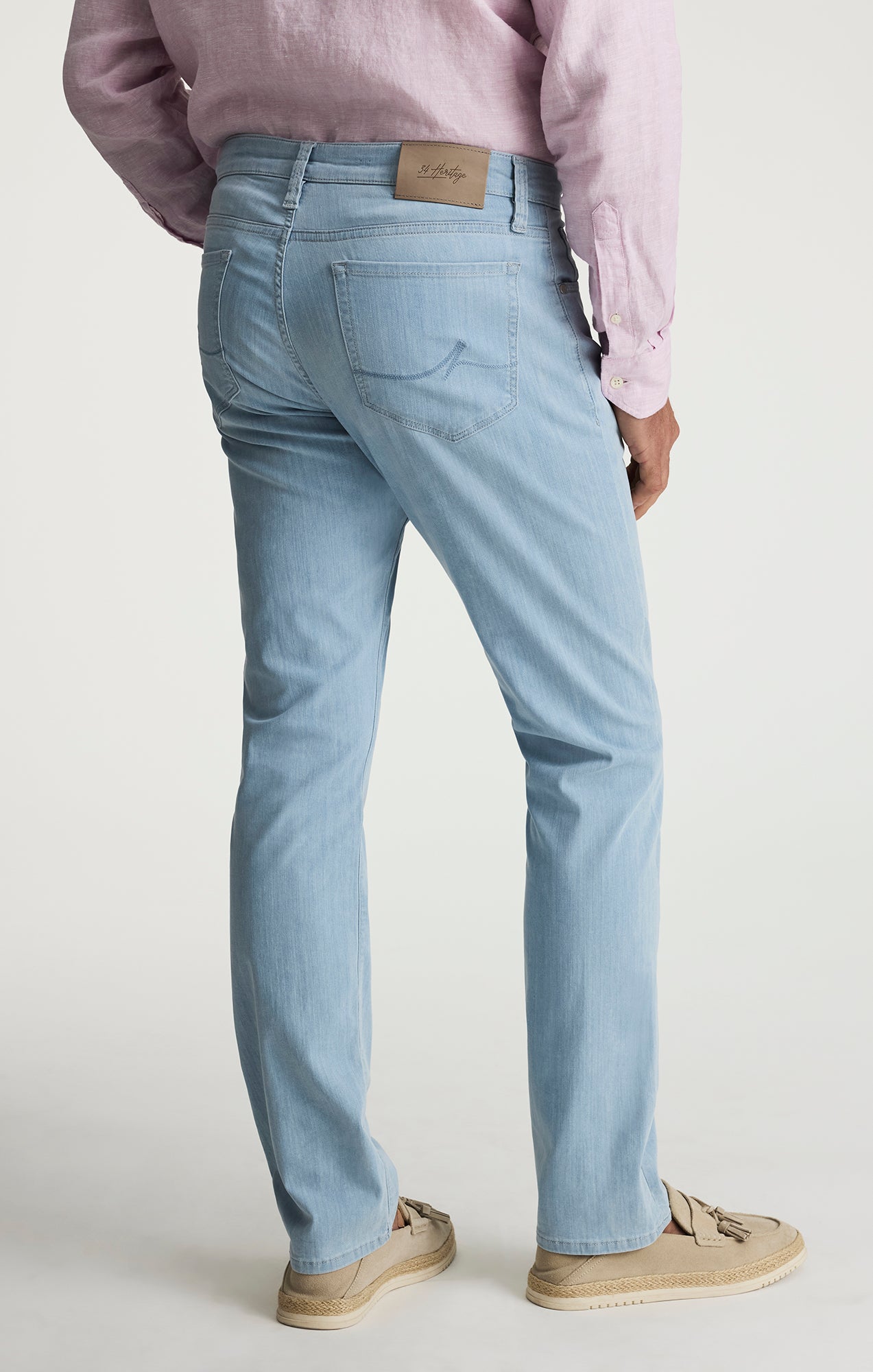 Courage Straight Leg Jeans In Bleach Kona