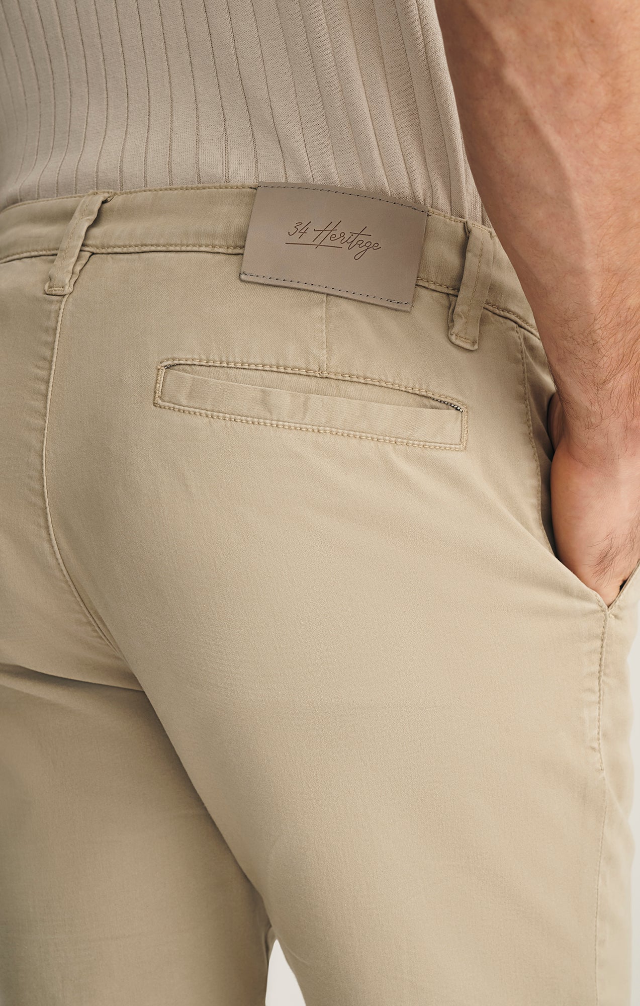 Arizona Slim Shorts In Aluminum Twill