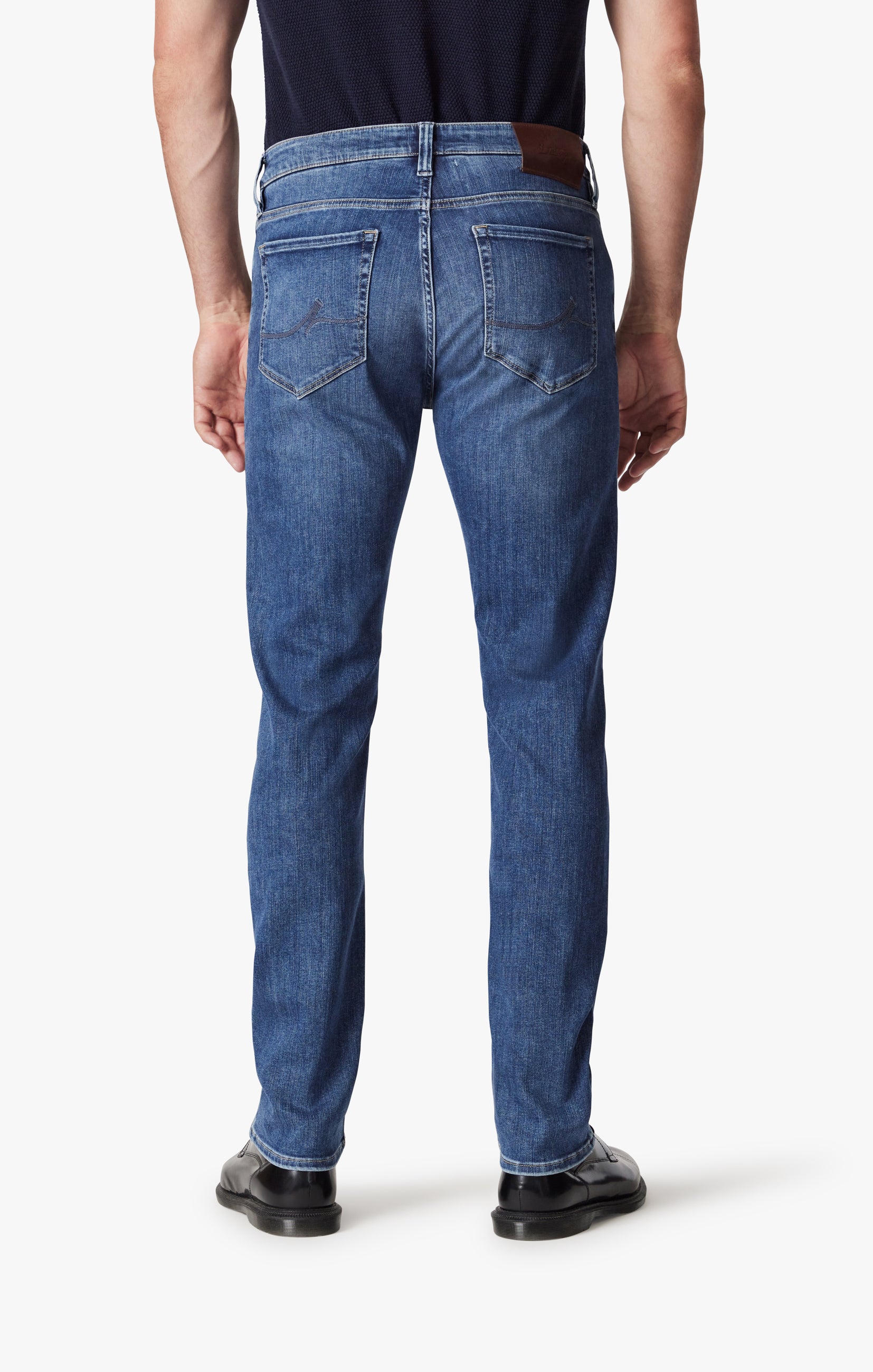 Courage Straight Leg Jeans In Mid Brushed Refined Image 4