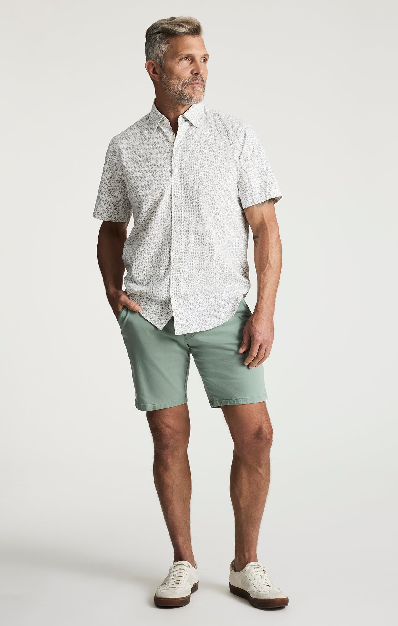 Arizona Slim Shorts In Iceberg Green Twill