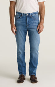 Charisma Relaxed Straight Jeans in Light Brushed Aerodenim