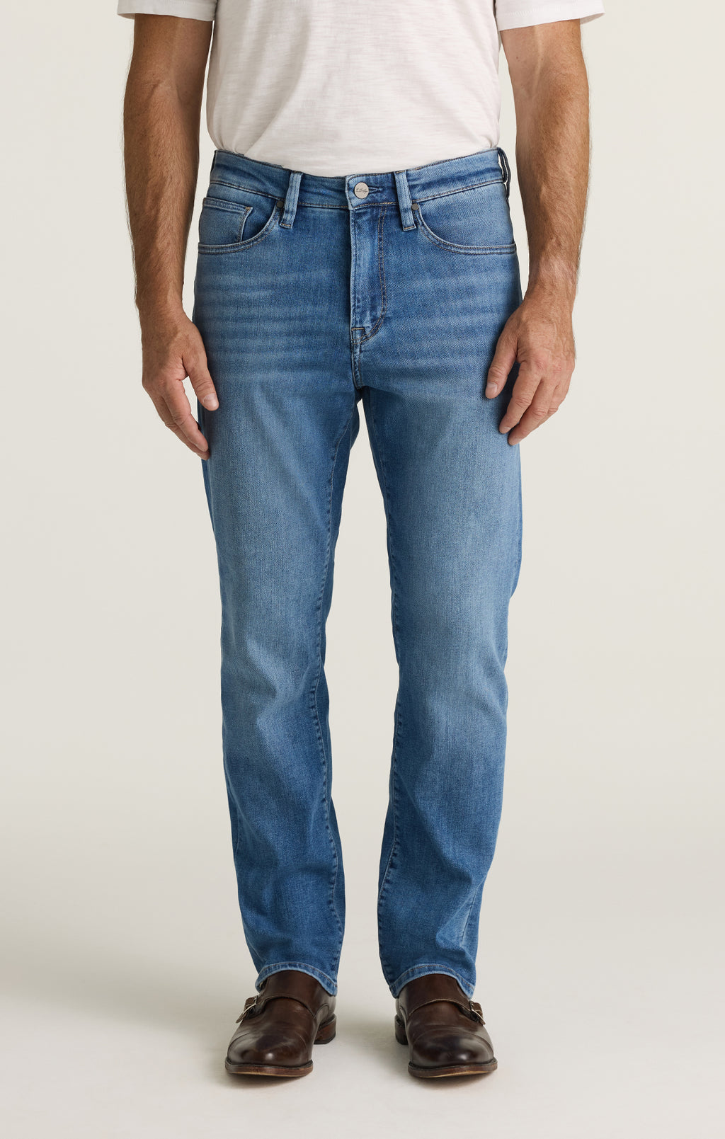 Charisma Relaxed Straight Jeans in Light Brushed Aerodenim