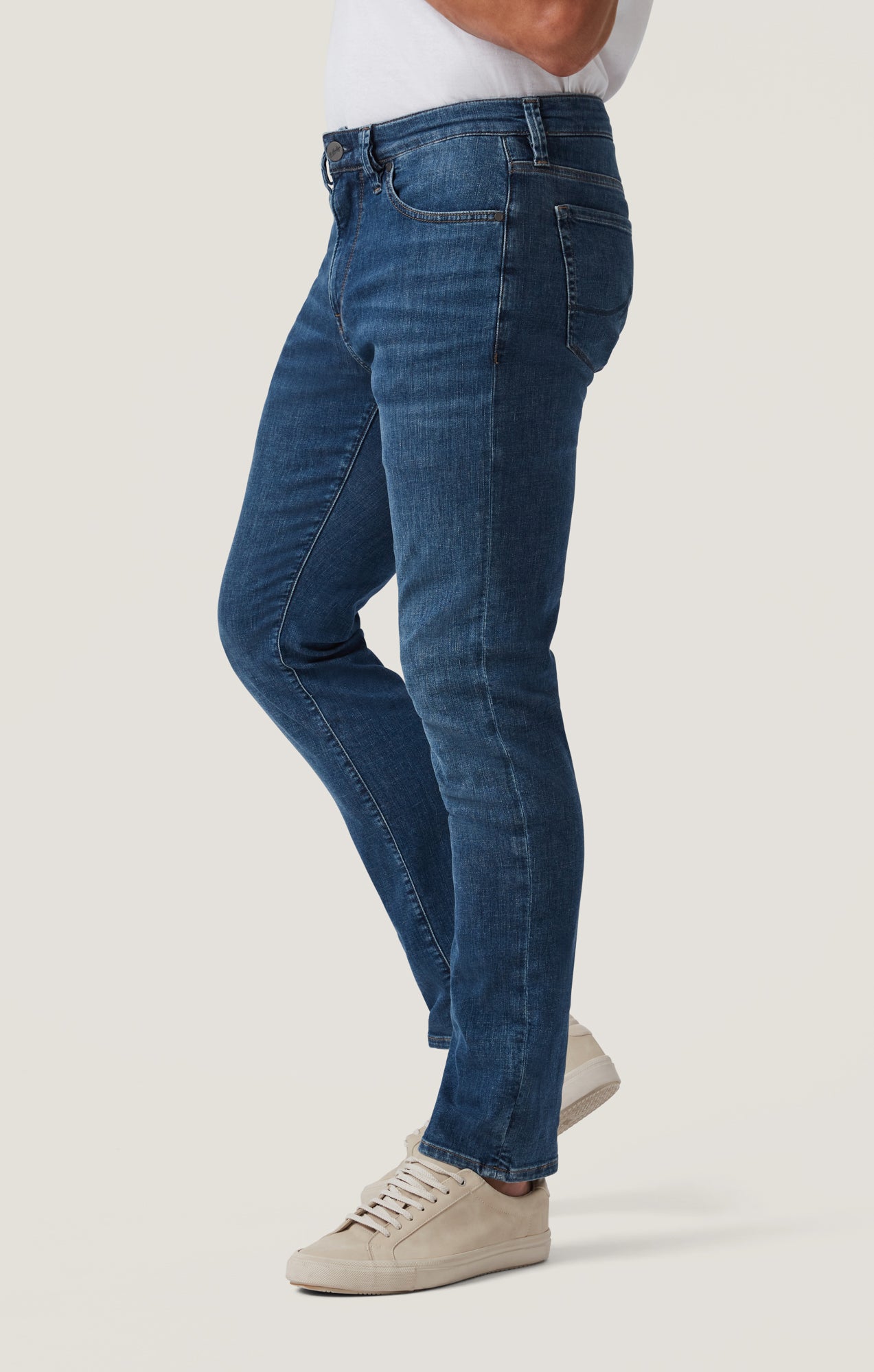 Courage Straight Leg Jeans in Mid Soft