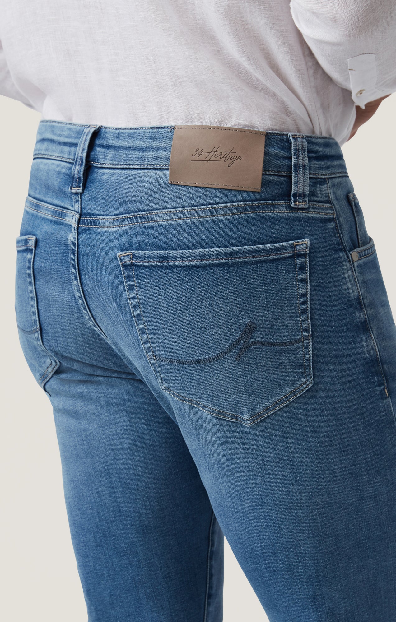 Charisma Relaxed Straight Jeans in Mid Brushed Organic Ultra