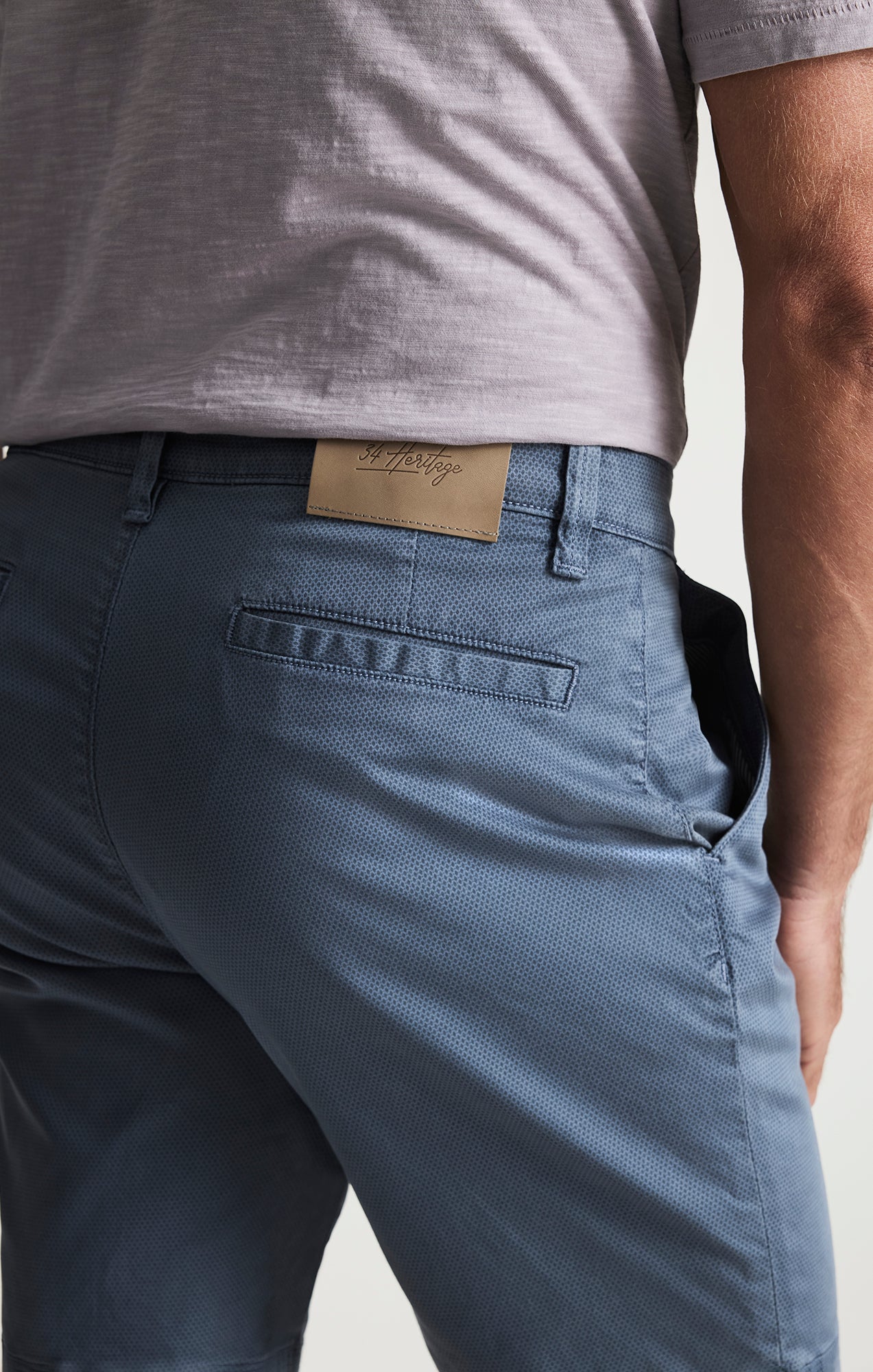 Arizona Slim Shorts In Stone Tie Print