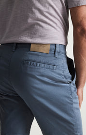 Arizona Slim Shorts In Stone Tie Print