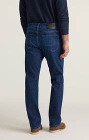 Camino Relaxed Straight Jeans in Dark Brushed Urban