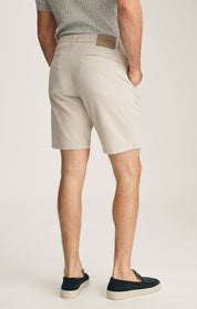 Arizona Slim Shorts In Stone Seersucker