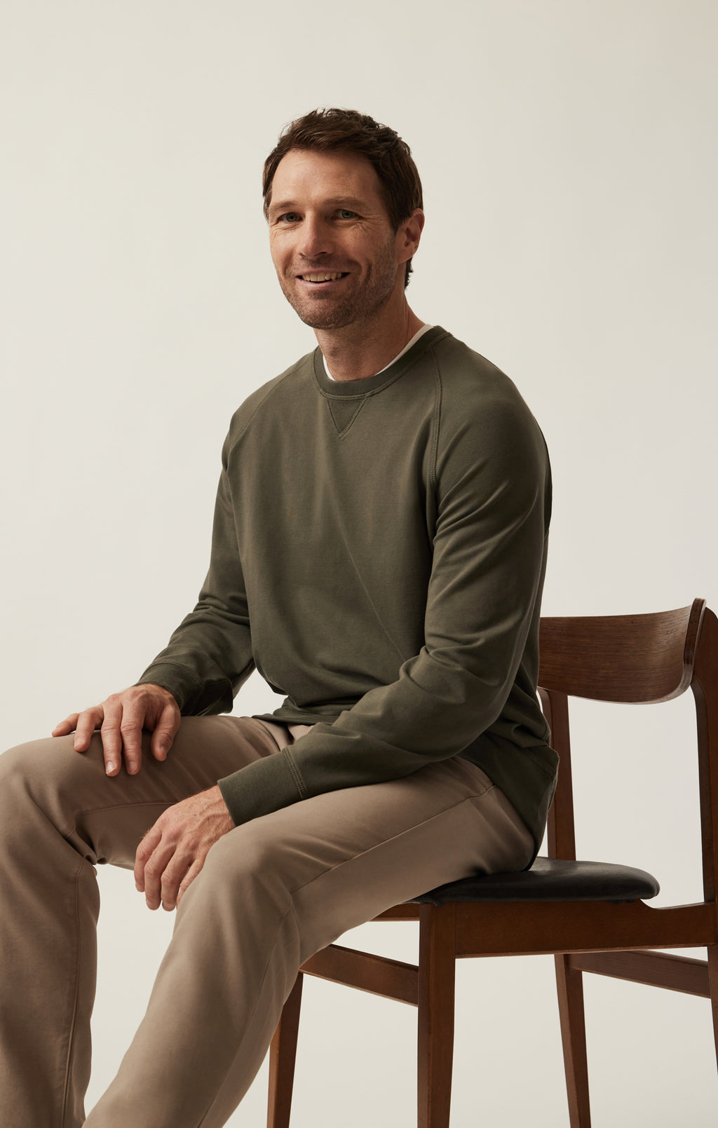 Verona Straight Leg Chino Pants In Vintage Khaki High Flyer