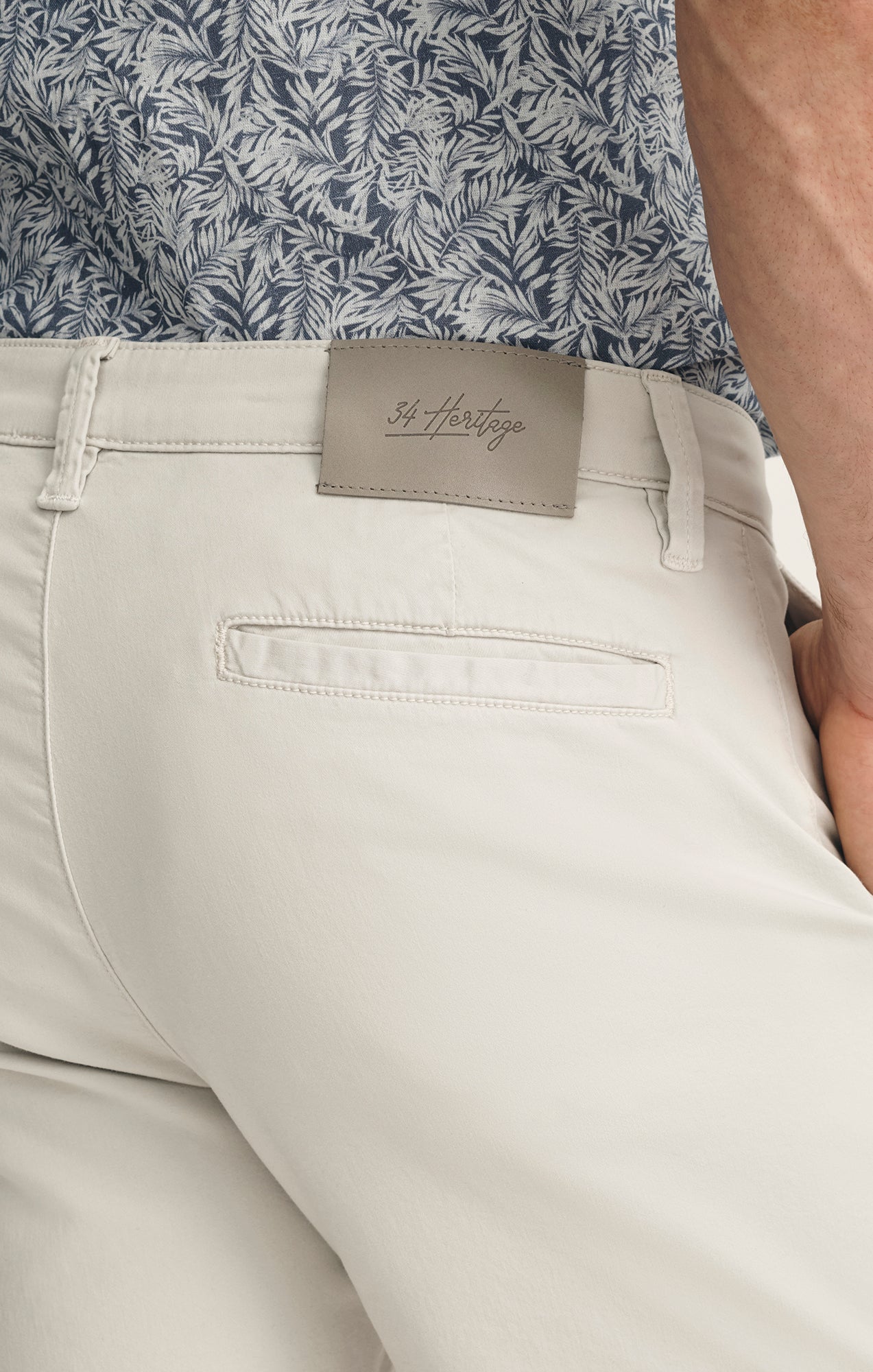 Hampton Classic Shorts In Glacier Twill