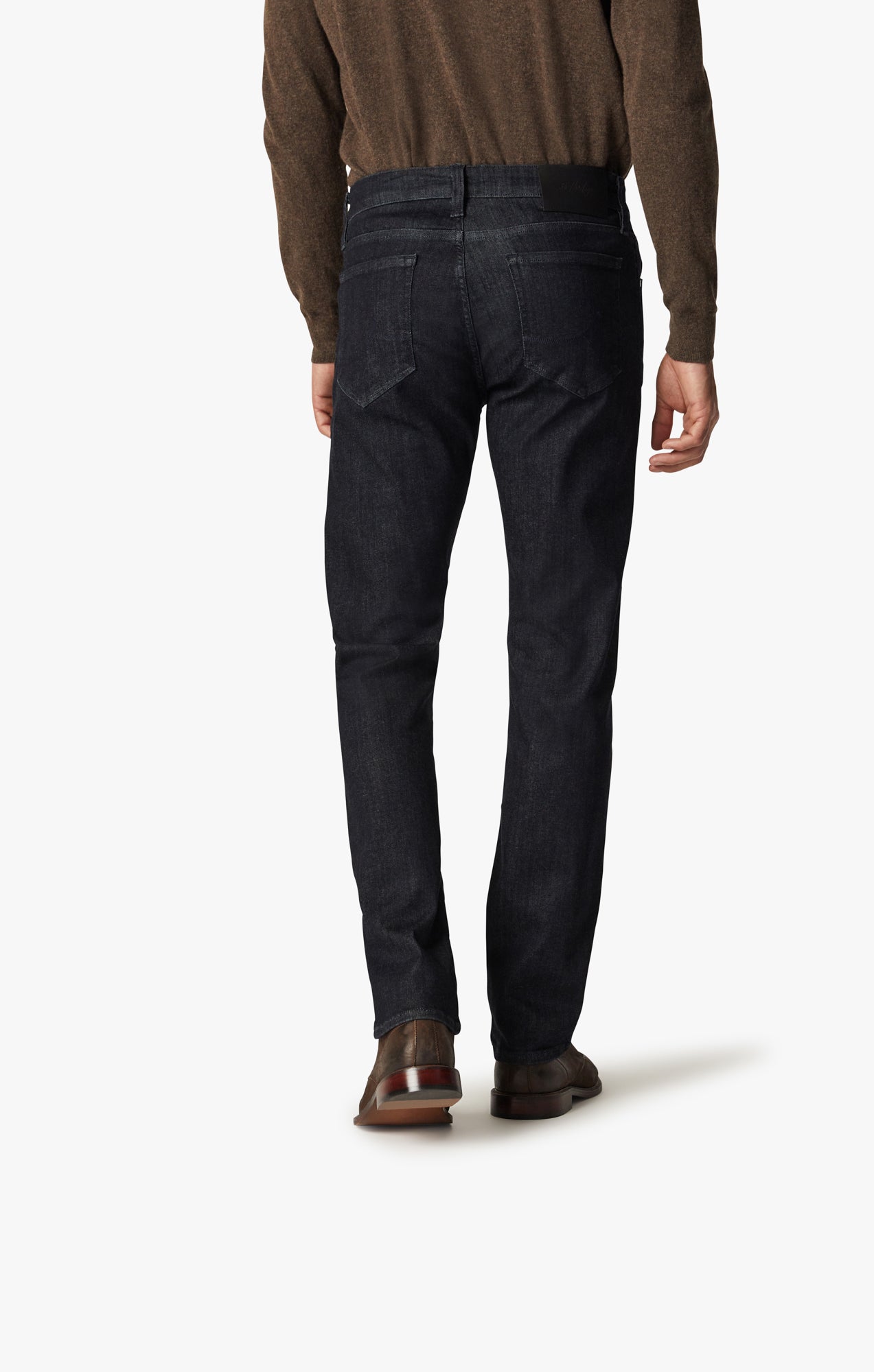 Courage Straight Leg Jeans In Rinse Urban Image 5