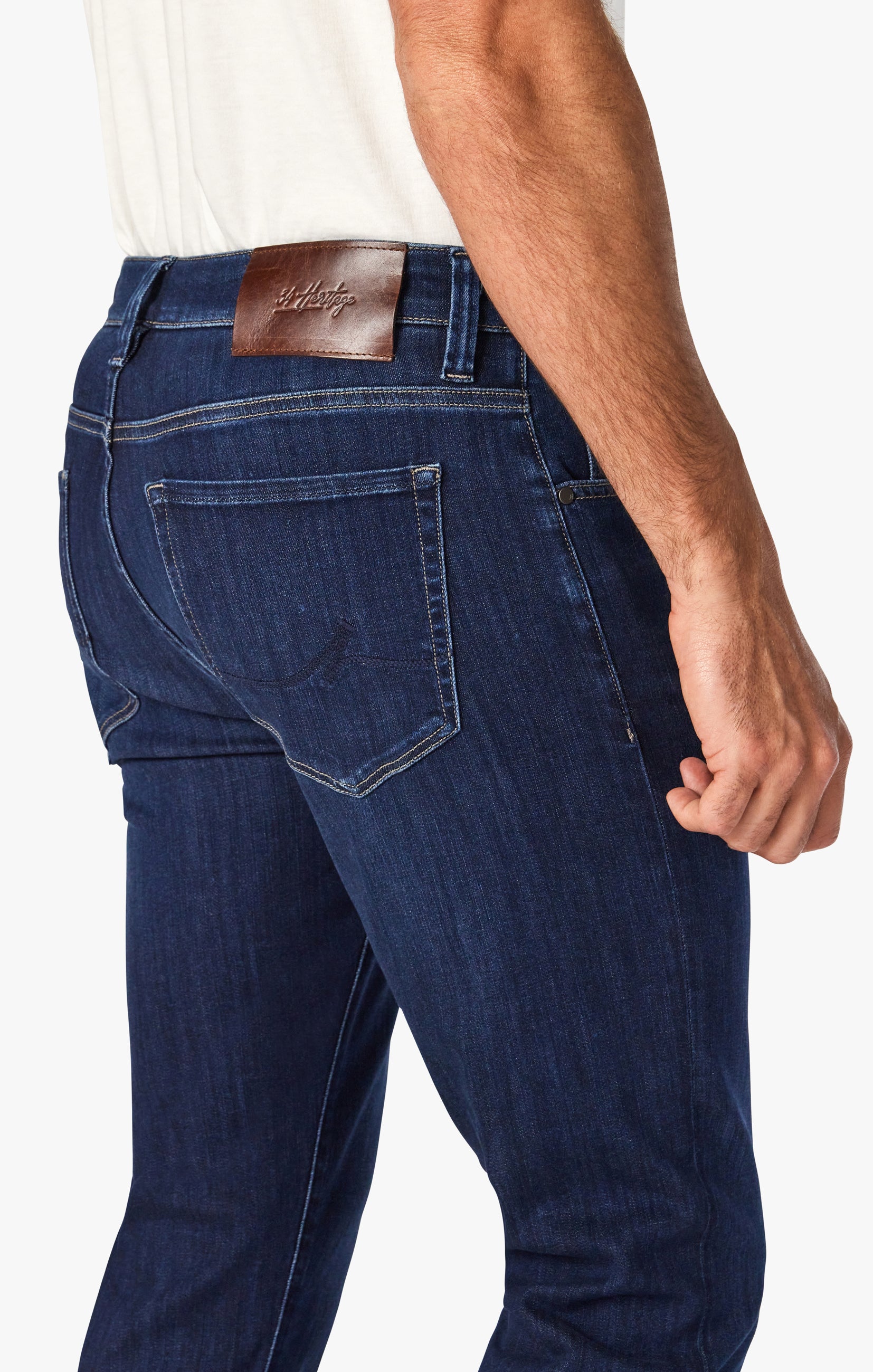 Courage Straight Leg Jeans In Dark Brushed Refined Image 6