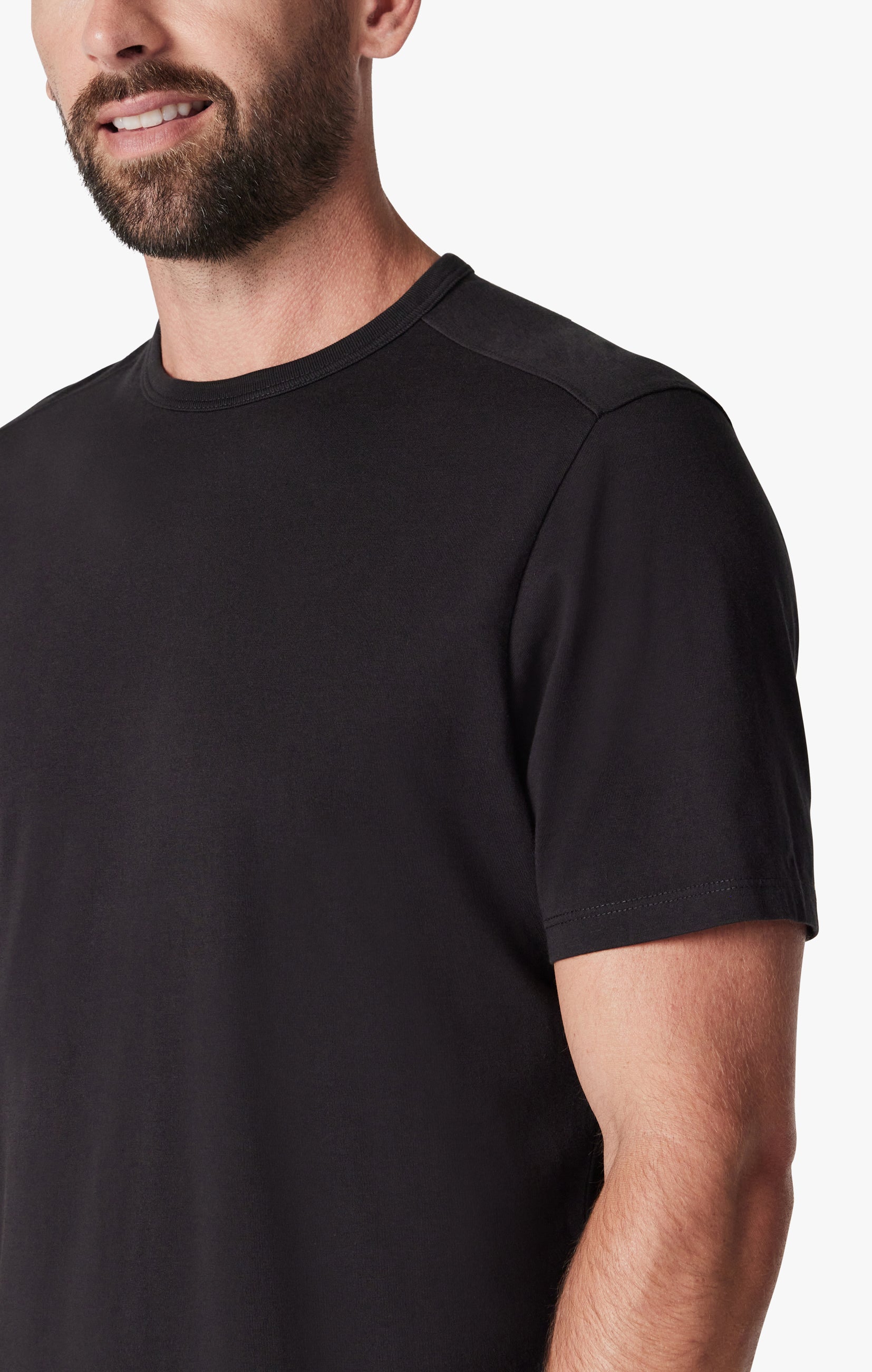 Basic Crew Neck T-Shirt in Black Image 5